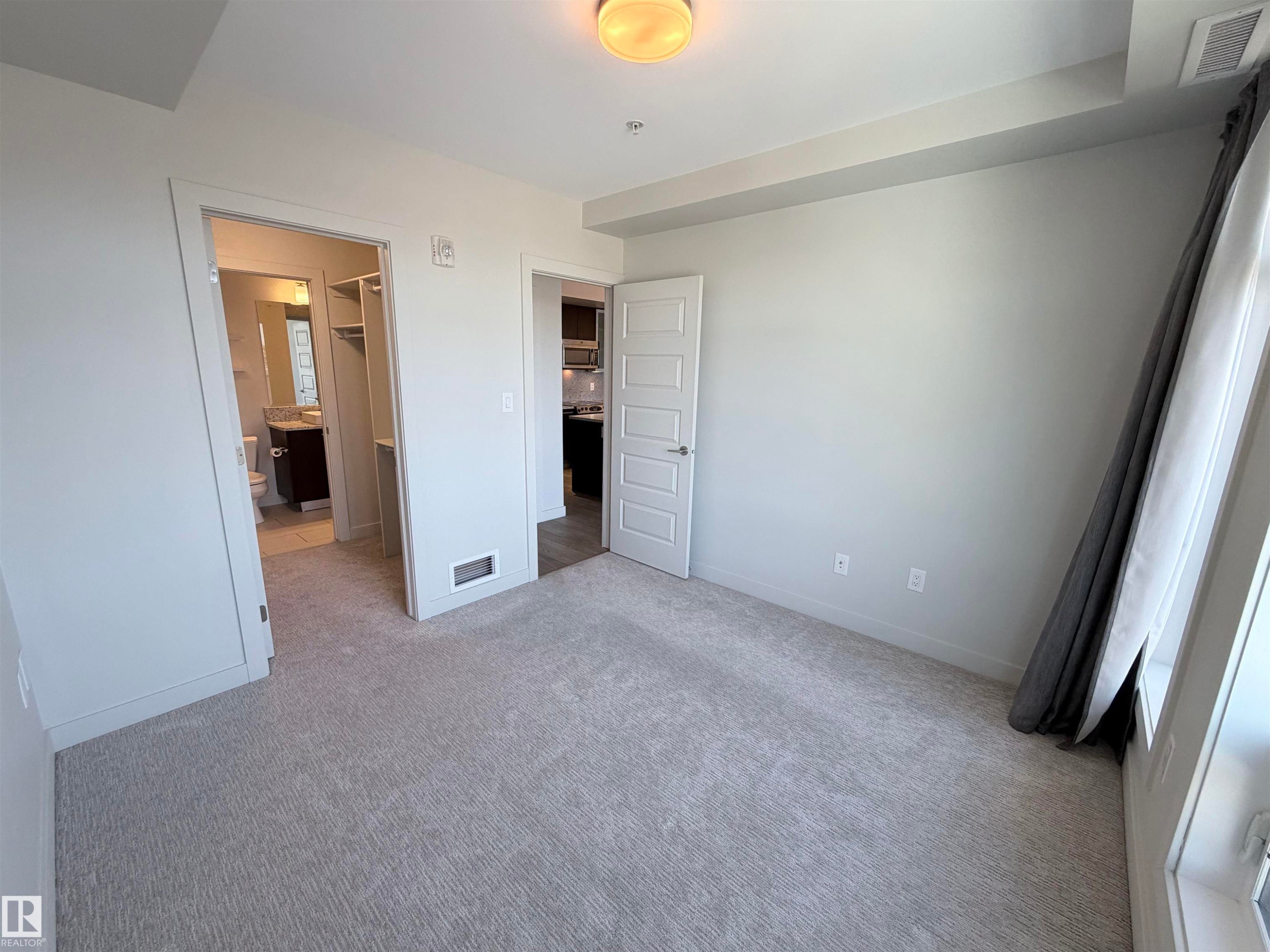 #501 10388 105 St Nw, Edmonton, AB - Indoor
