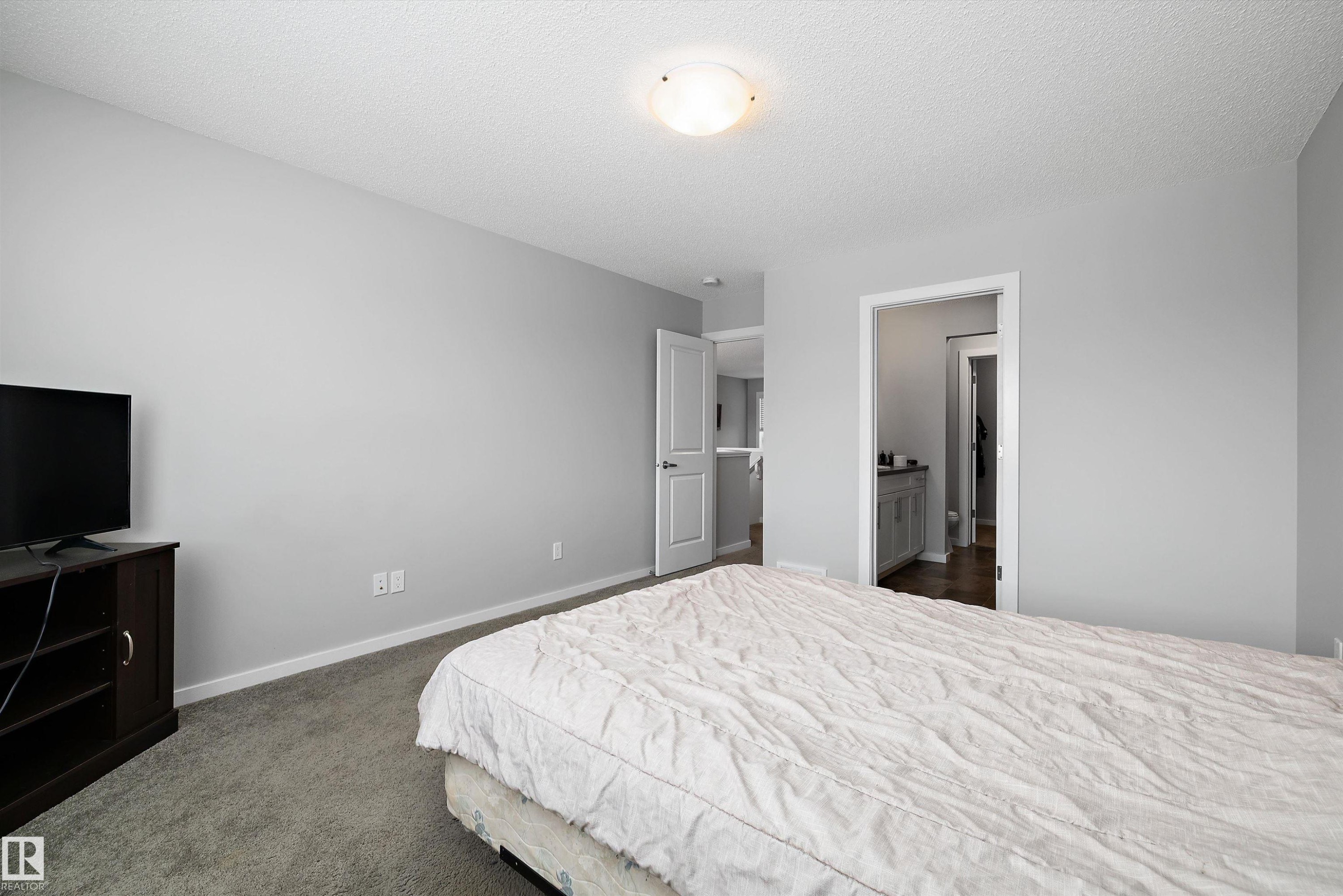 7 Stout Place, Leduc, AB - Indoor Photo Showing Bedroom