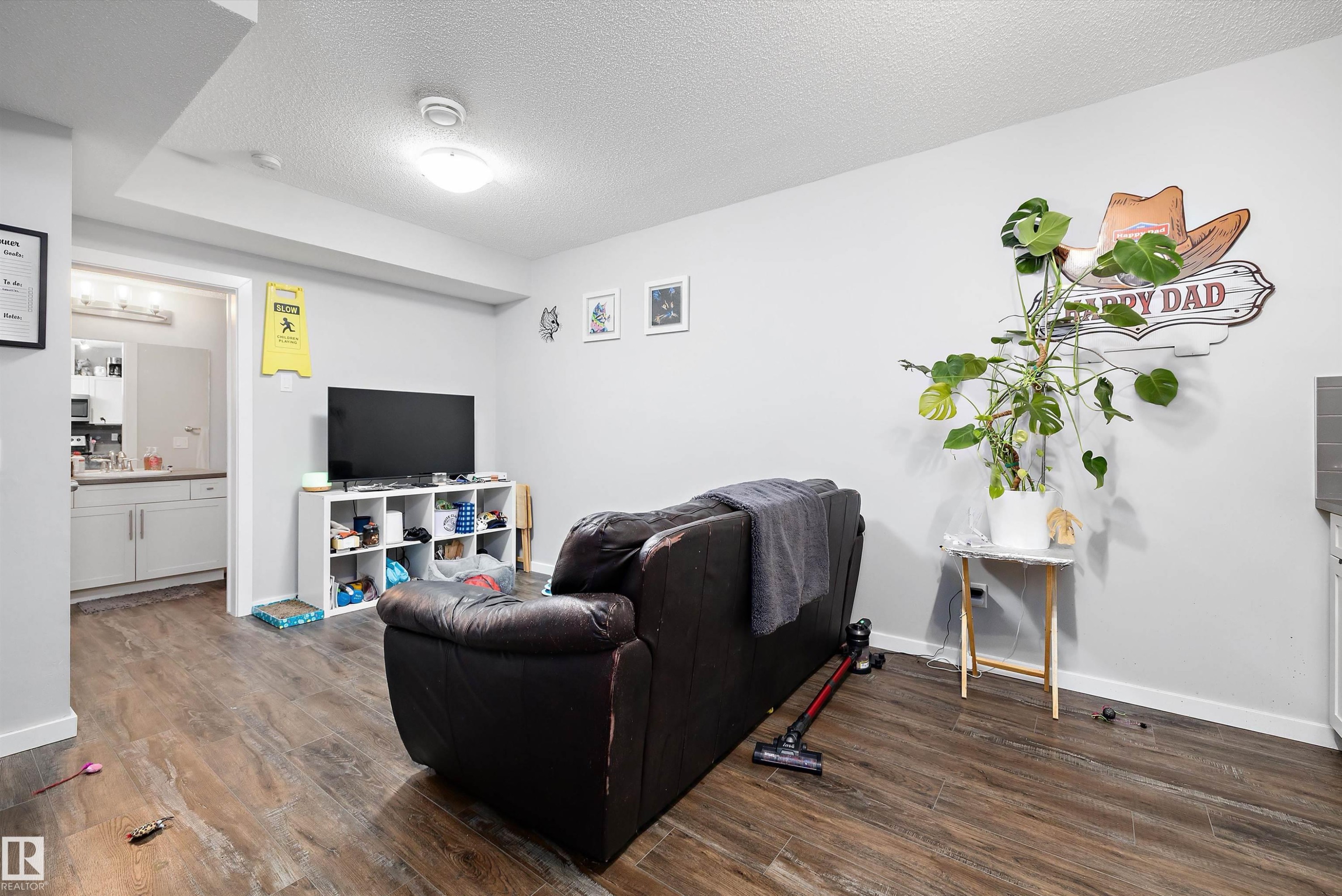 7 Stout Place, Leduc, AB - Indoor