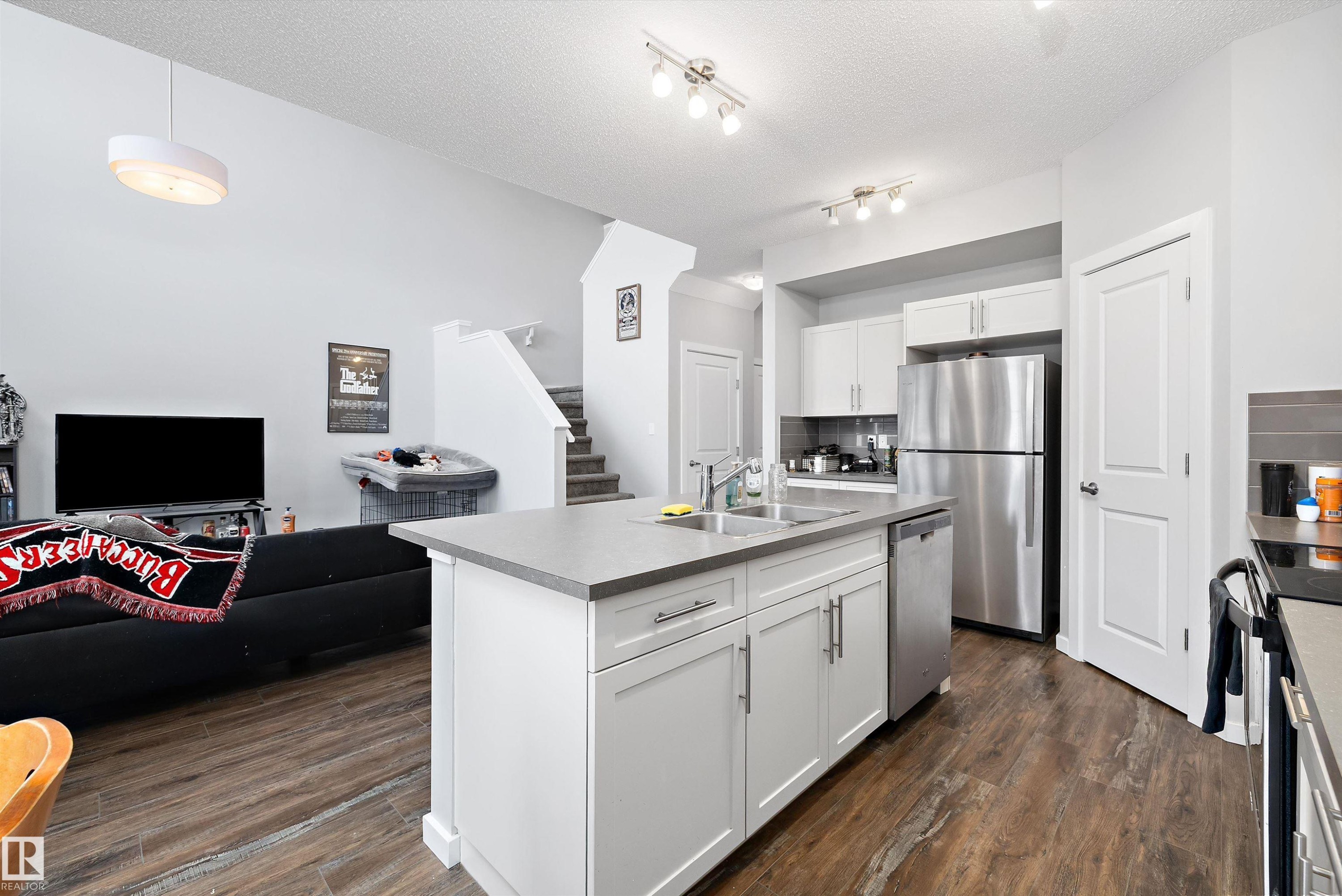 7 Stout Place, Leduc, AB - Indoor Photo Showing Kitchen With Double Sink