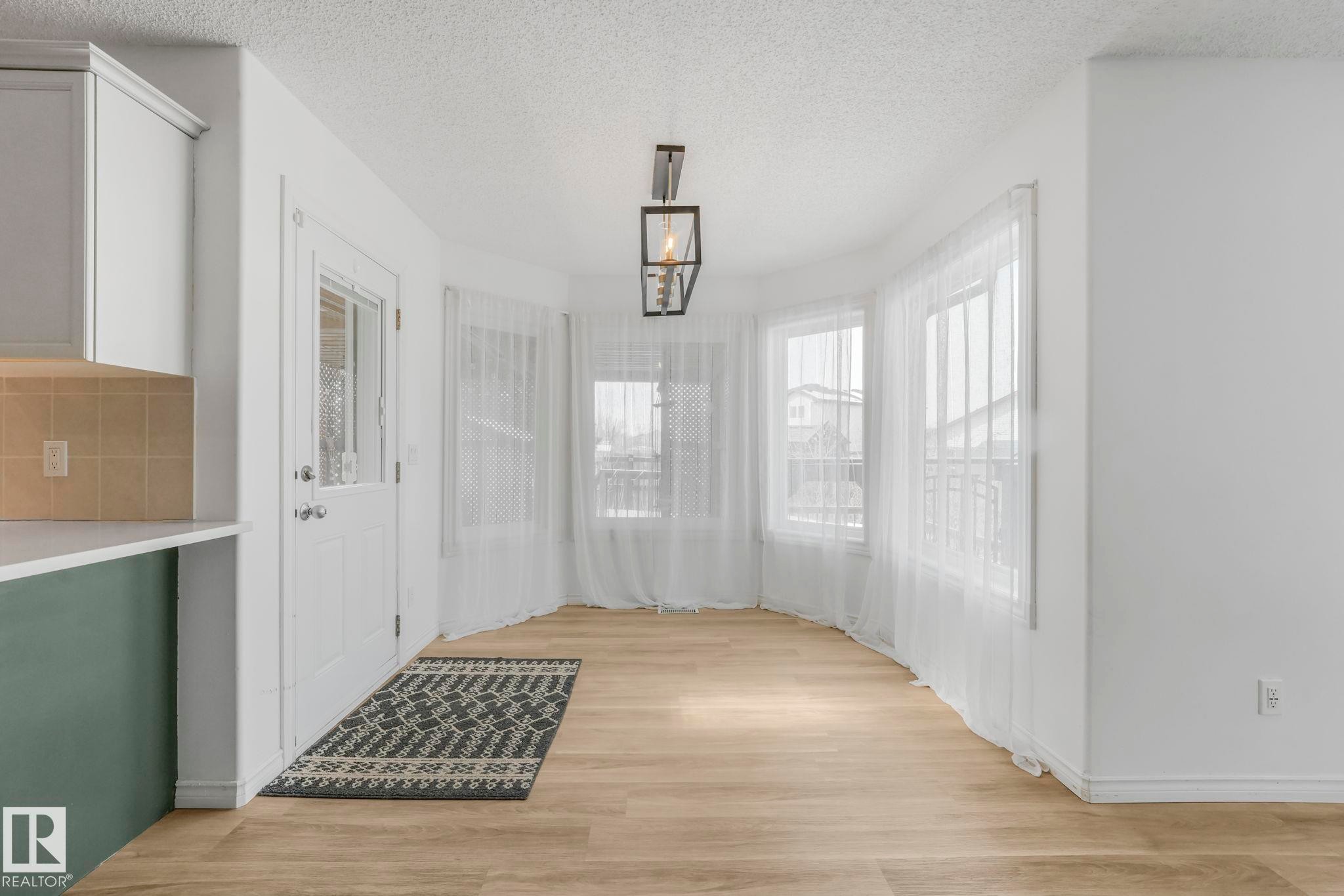 12 Rue Bouchard, Beaumont, AB - Indoor Photo Showing Other Room