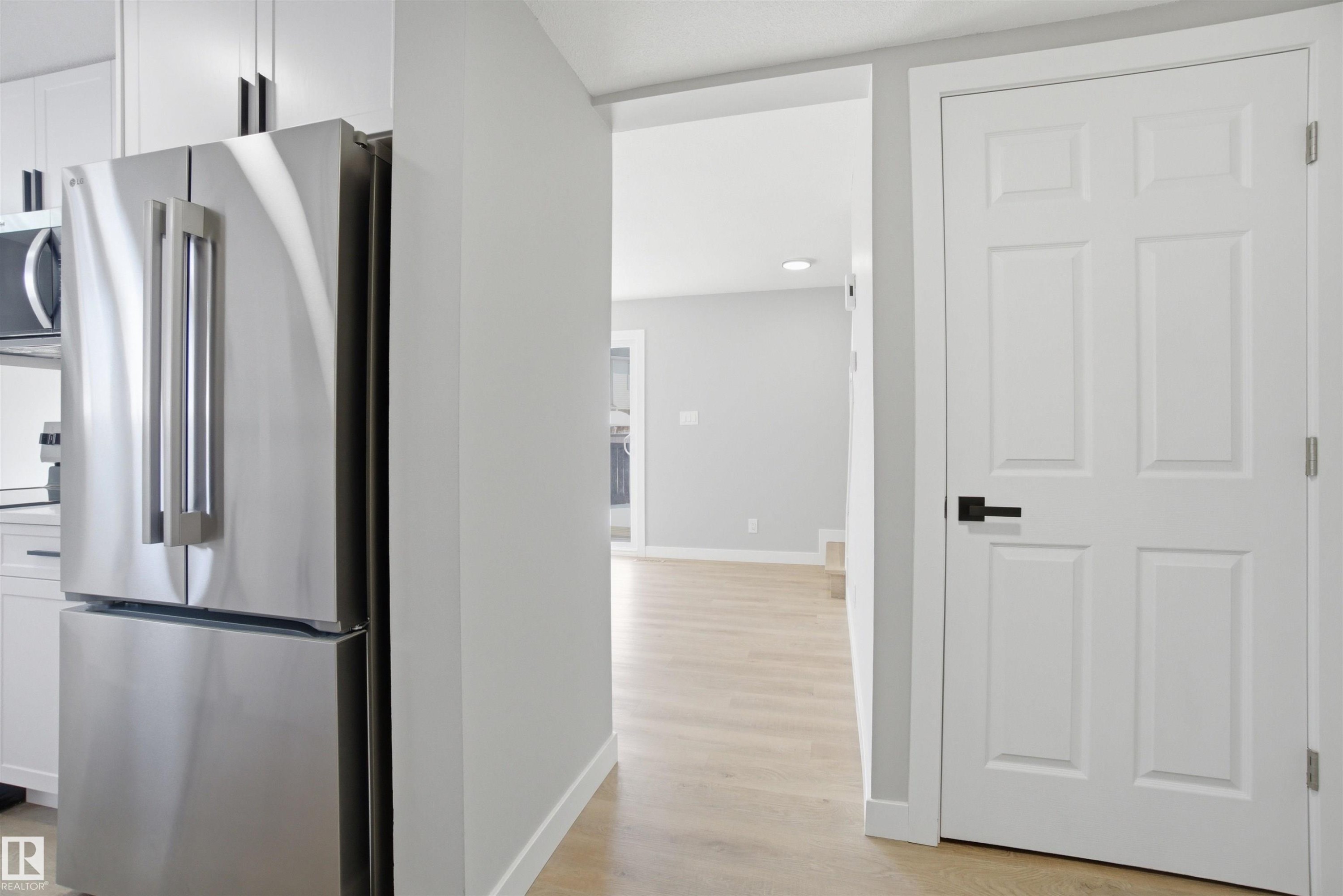 225 Harrison Drive, Edmonton, AB - Indoor