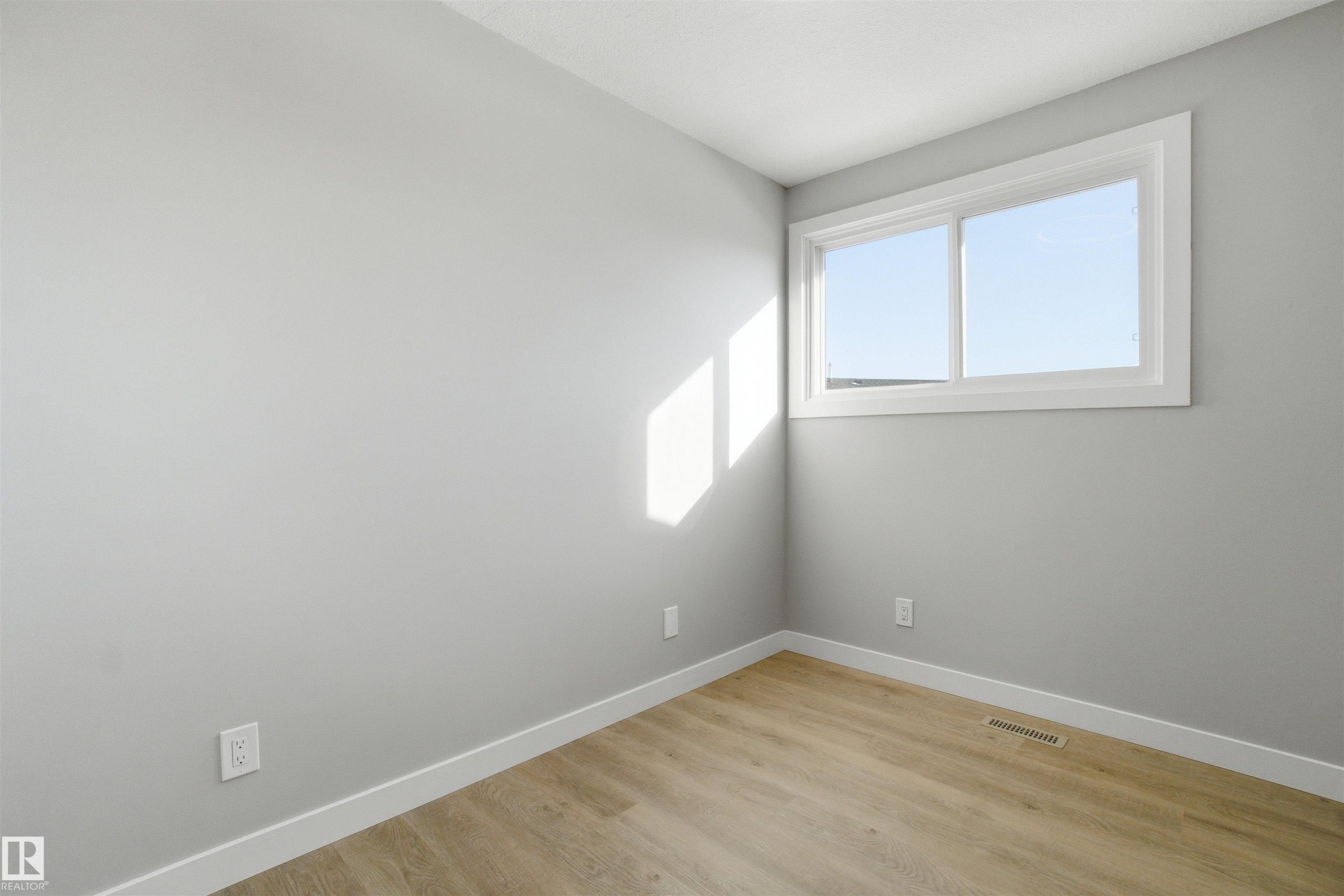 225 Harrison Drive, Edmonton, AB - Indoor Photo Showing Other Room