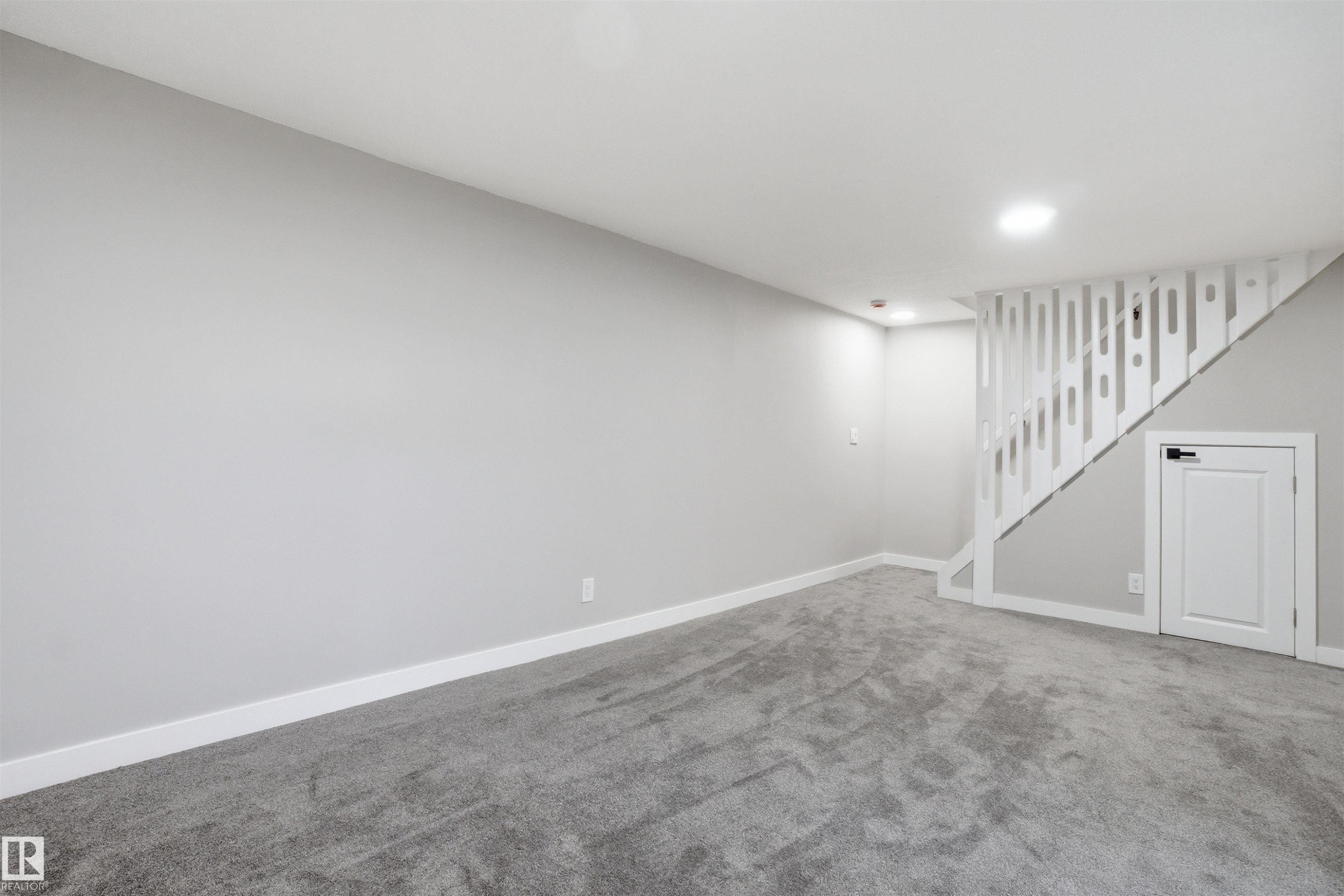 225 Harrison Drive, Edmonton, AB - Indoor Photo Showing Other Room