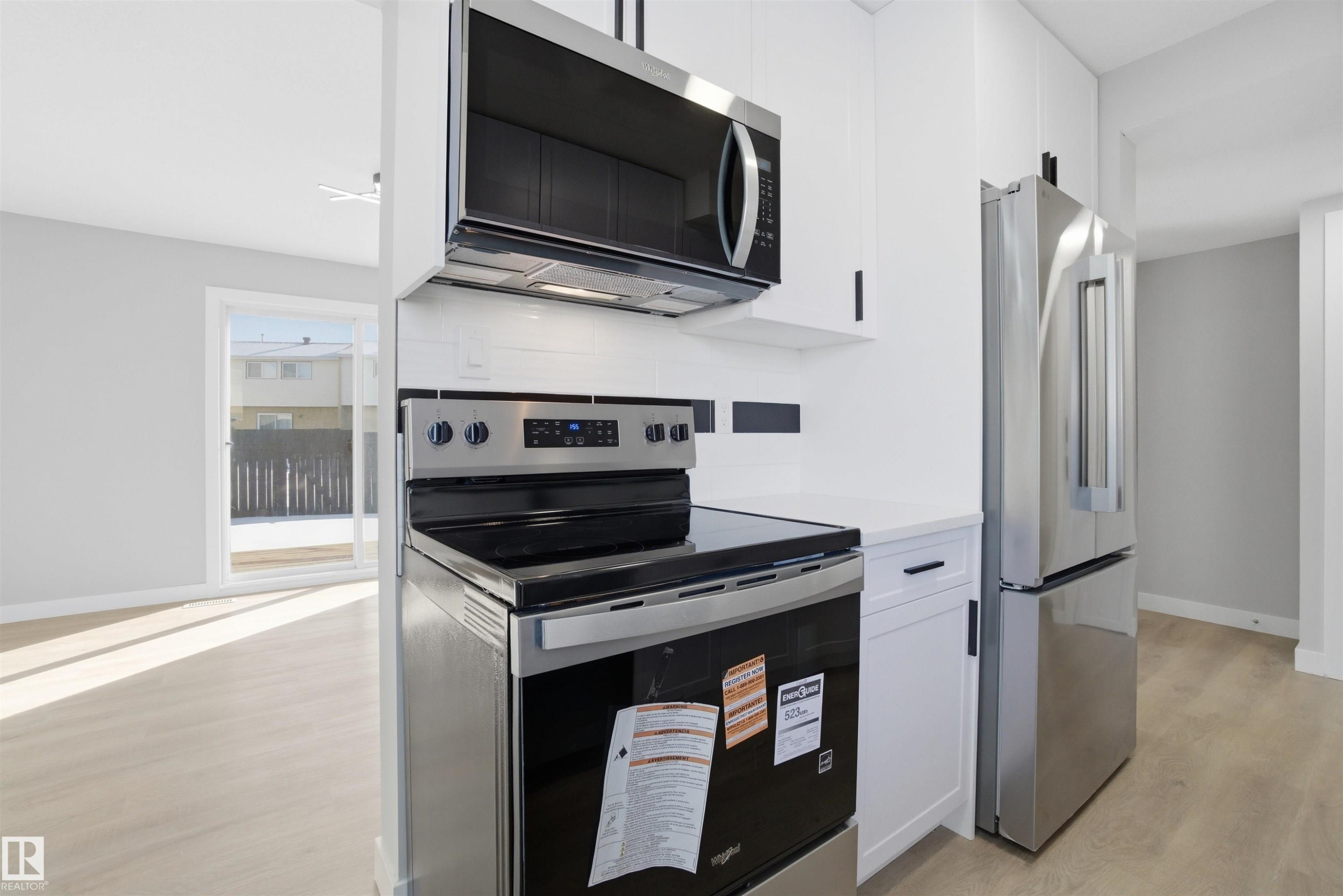 225 Harrison Drive, Edmonton, AB - Indoor Photo Showing Kitchen