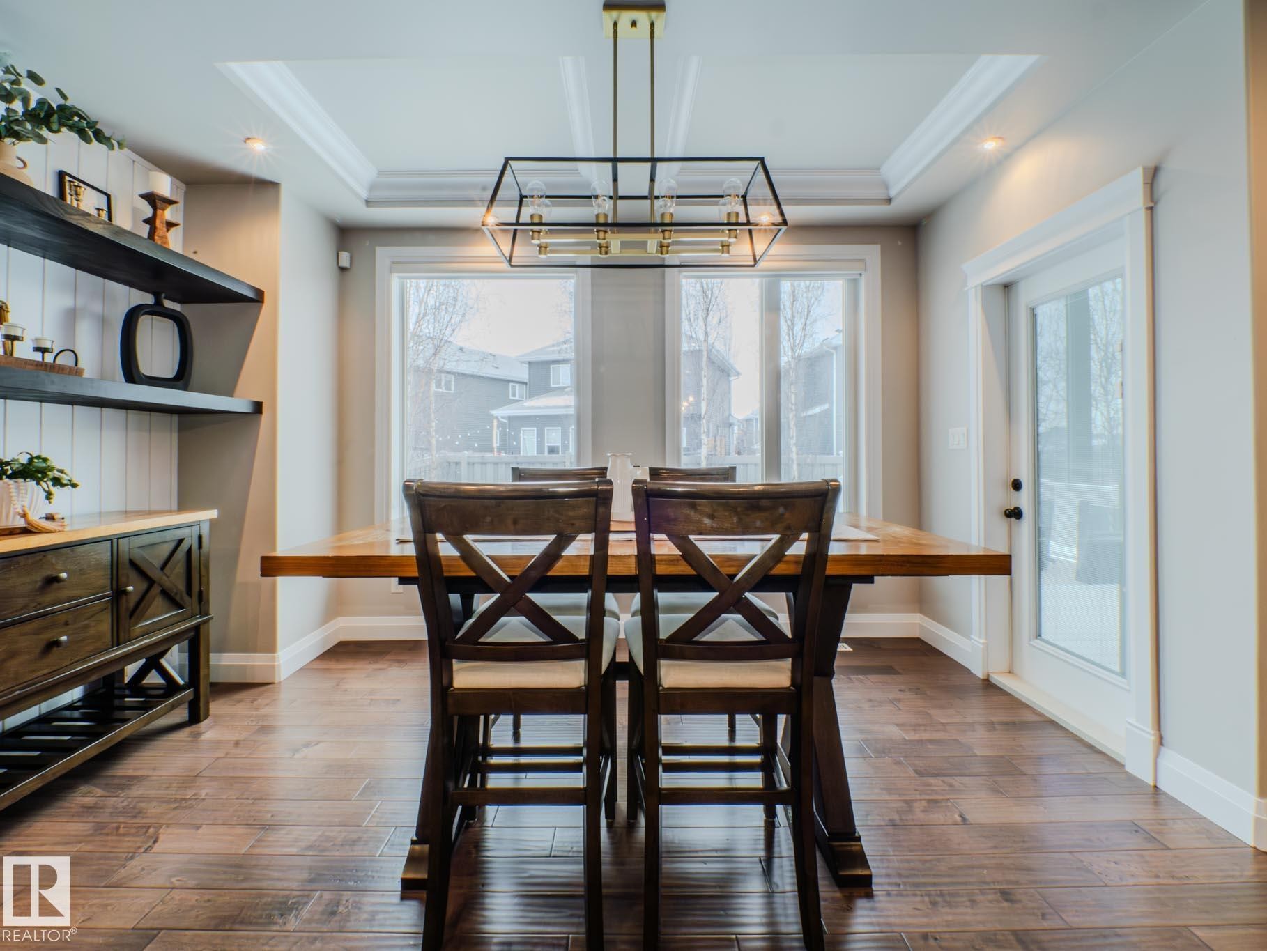 2611 Blue Jay Close, Edmonton, AB - Indoor Photo Showing Dining Room