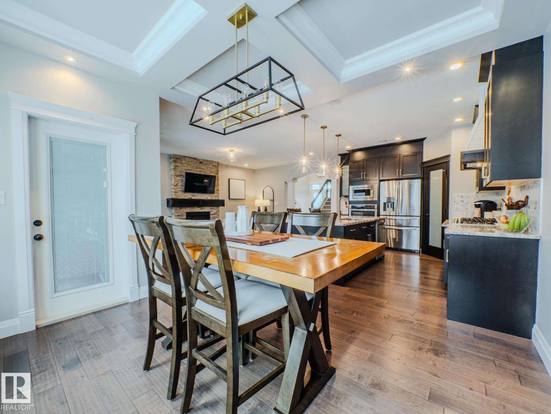 2611 Blue Jay Close, Edmonton, AB - Indoor