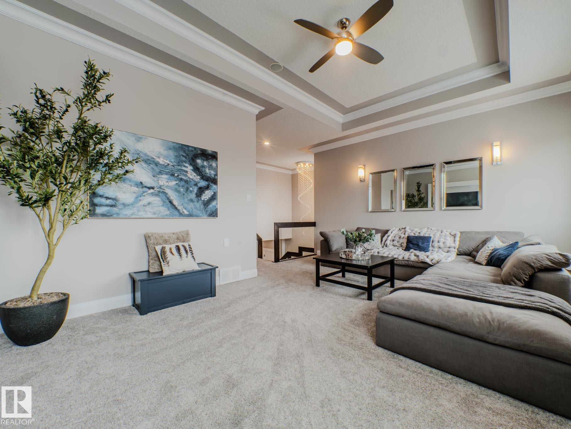 2611 Blue Jay Close, Edmonton, AB - Indoor Photo Showing Living Room