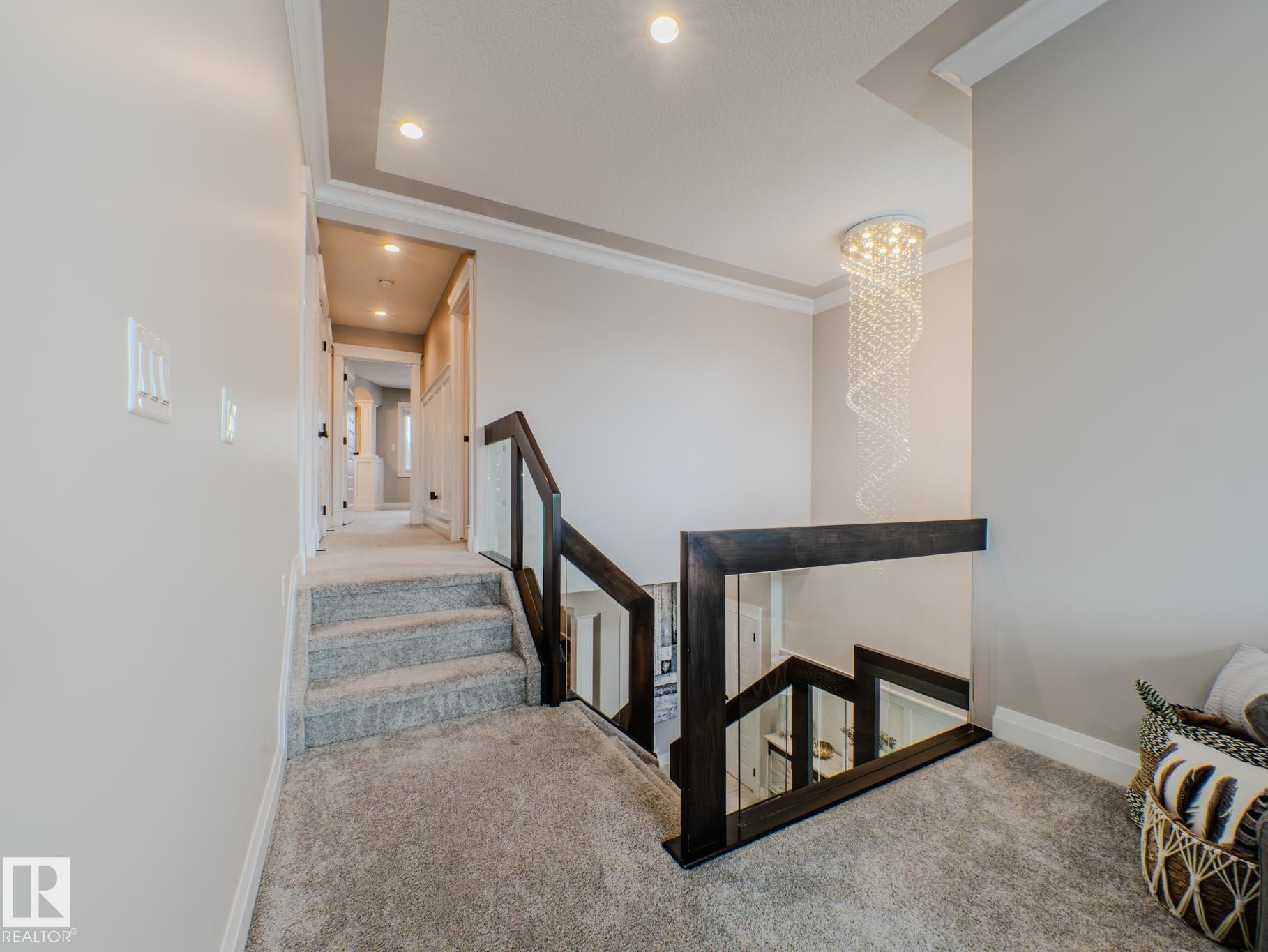 2611 Blue Jay Close, Edmonton, AB - Indoor Photo Showing Other Room