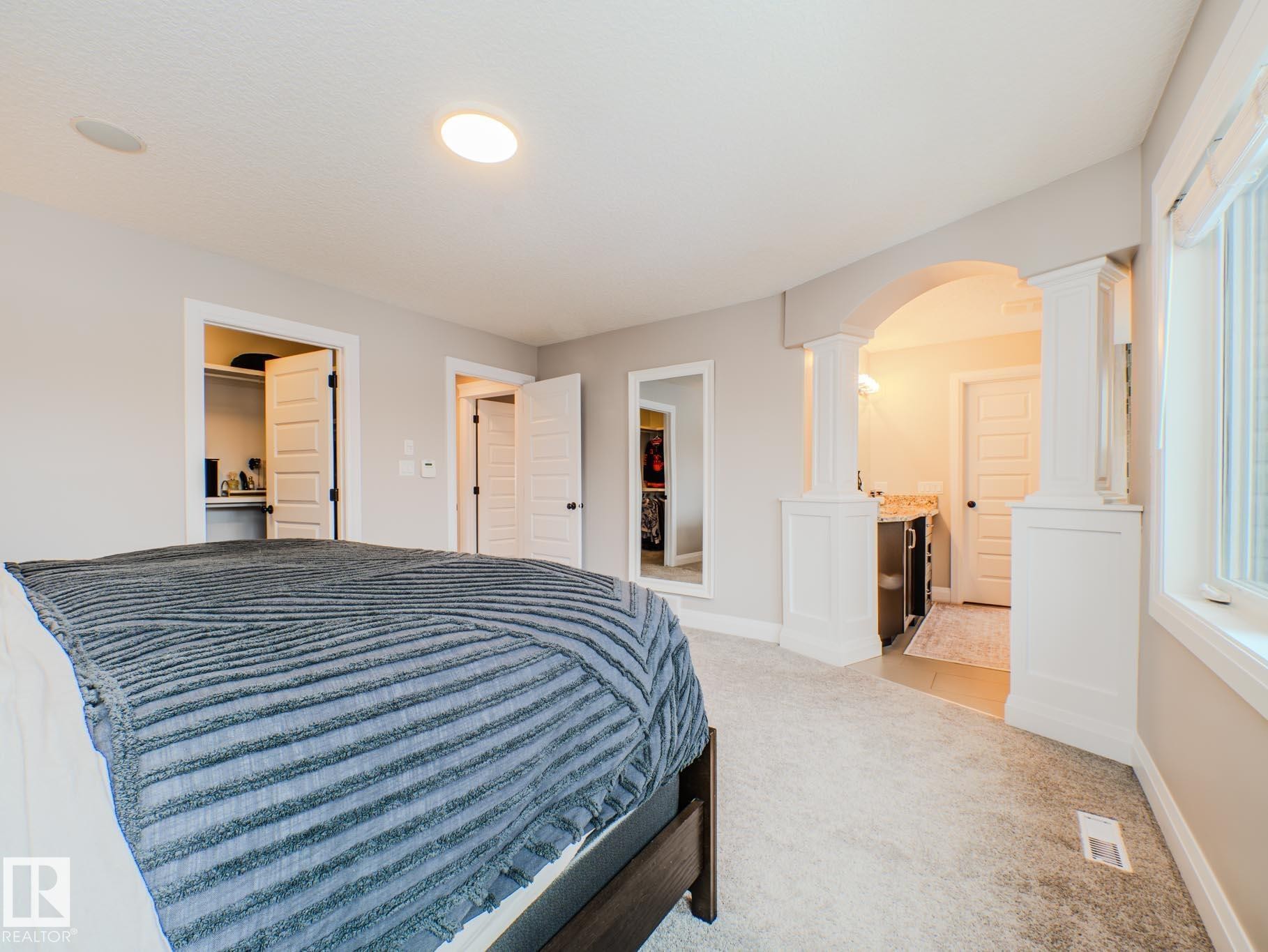 2611 Blue Jay Close, Edmonton, AB - Indoor Photo Showing Bedroom