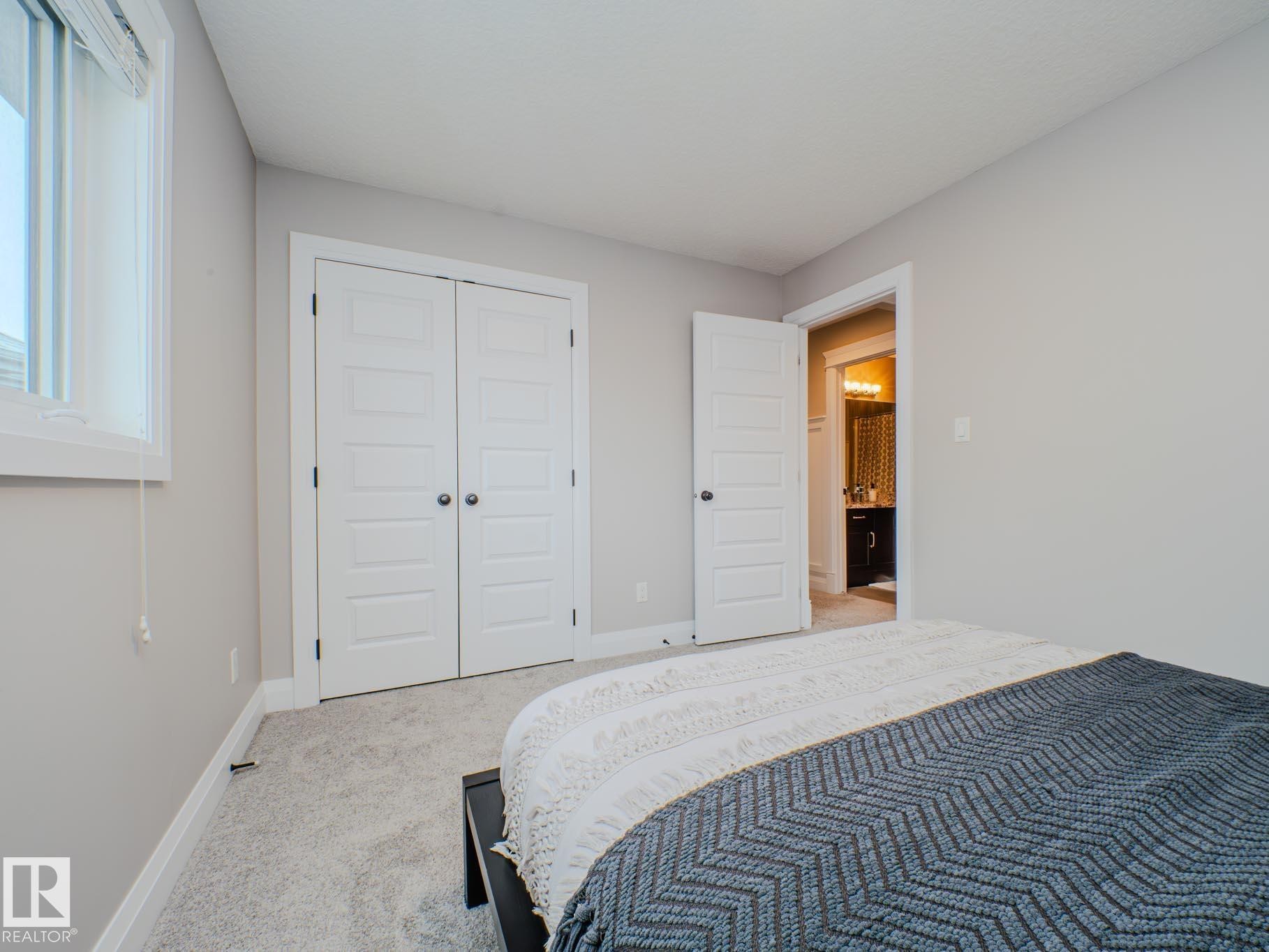 2611 Blue Jay Close, Edmonton, AB - Indoor Photo Showing Bedroom