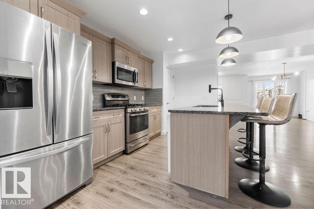 221 Cy Becker Blvd, Edmonton, AB - Indoor Photo Showing Kitchen