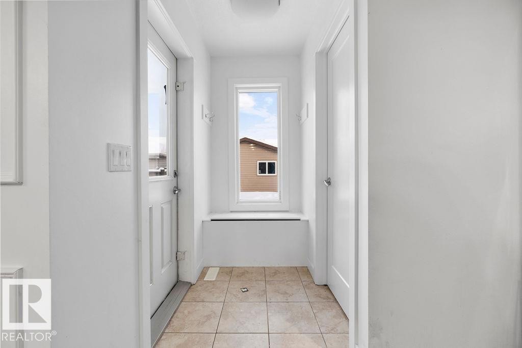 221 Cy Becker Blvd, Edmonton, AB - Indoor Photo Showing Other Room