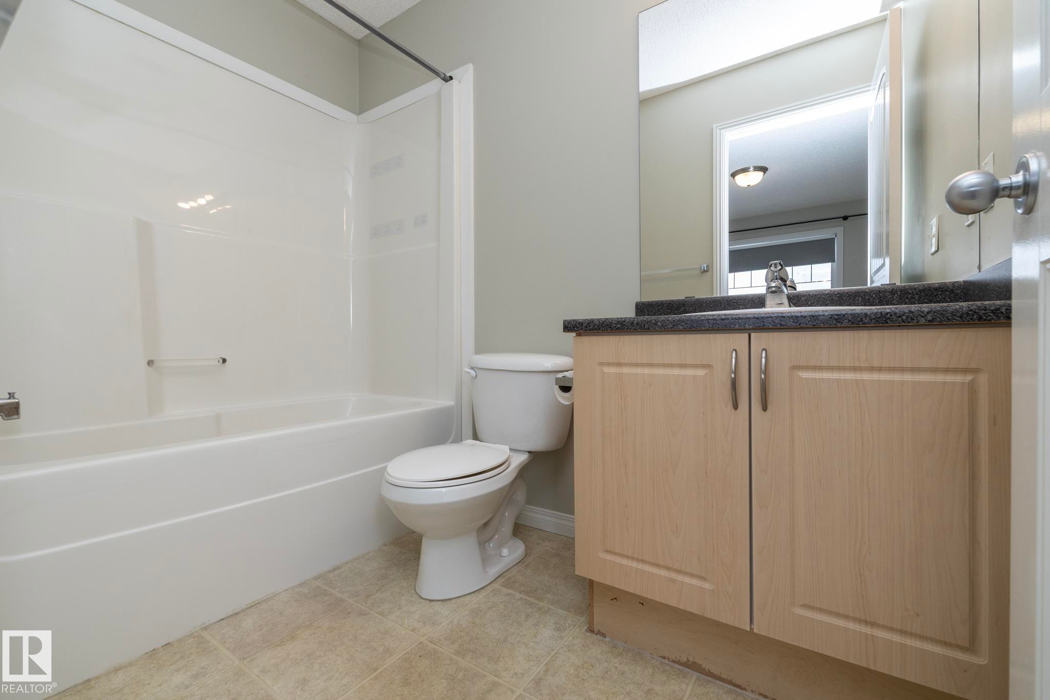 1897 Rutherford Road, Edmonton, AB - Indoor Photo Showing Bathroom