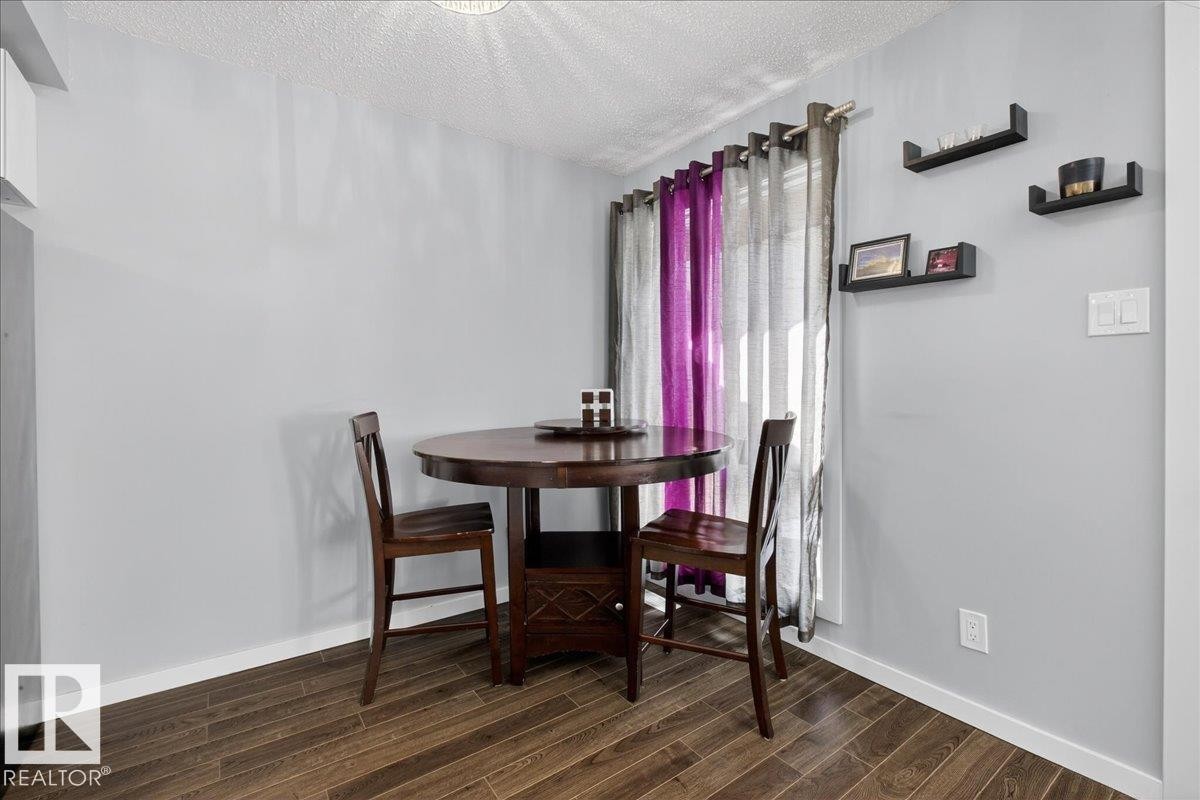 474 Abbottsfield Road, Edmonton, AB - Indoor Photo Showing Dining Room