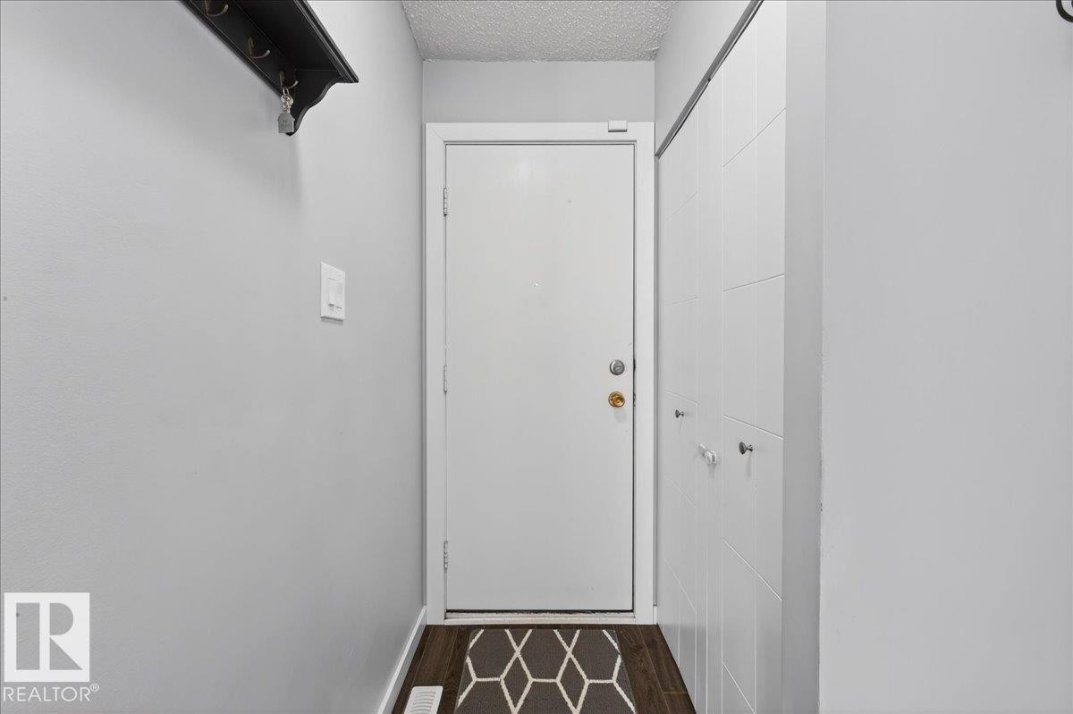 474 Abbottsfield Road, Edmonton, AB - Indoor Photo Showing Other Room