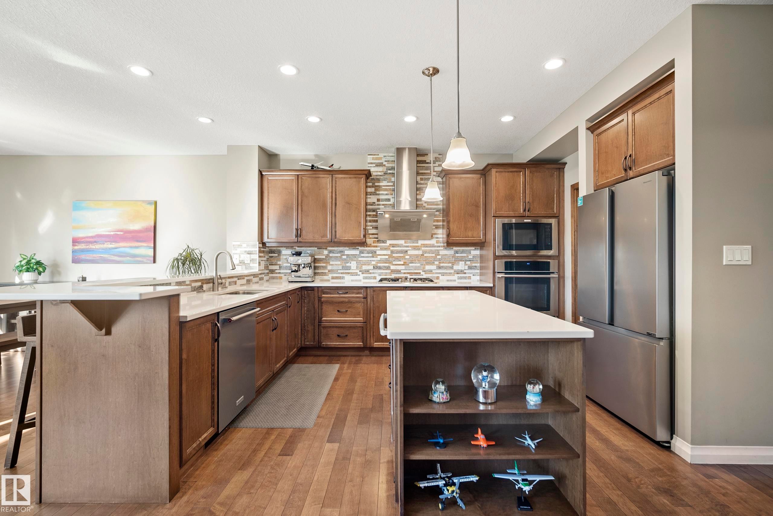 3689 Atkinson Loop, Edmonton, AB - Indoor Photo Showing Kitchen With Stainless Steel Kitchen With Upgraded Kitchen