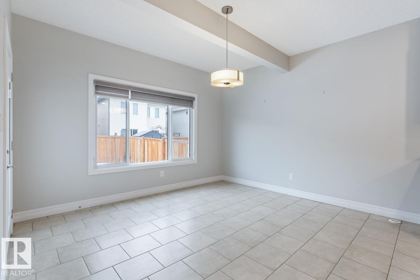 1424 29 Street, Edmonton, AB - Indoor Photo Showing Other Room