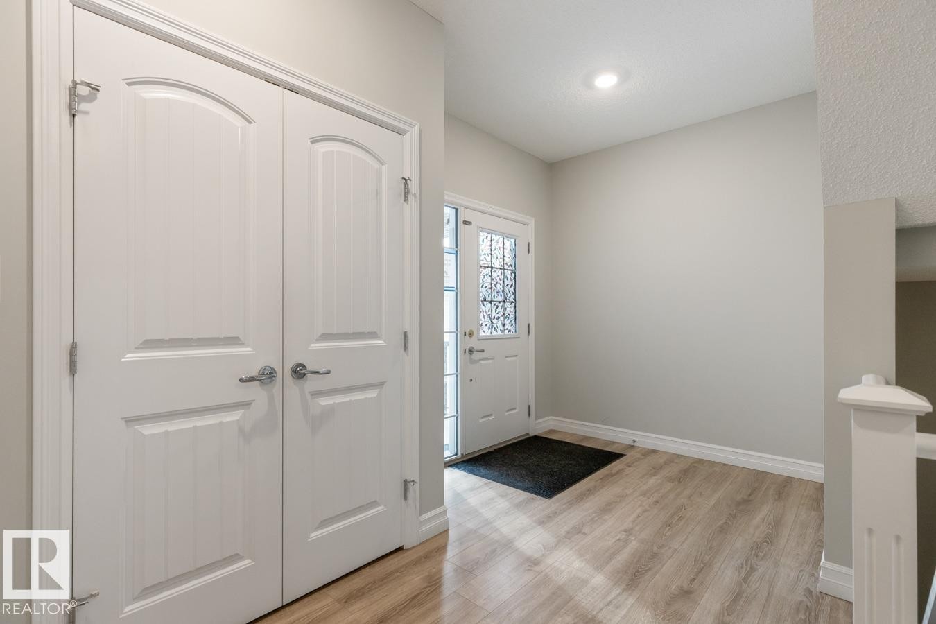 1424 29 Street, Edmonton, AB - Indoor Photo Showing Other Room