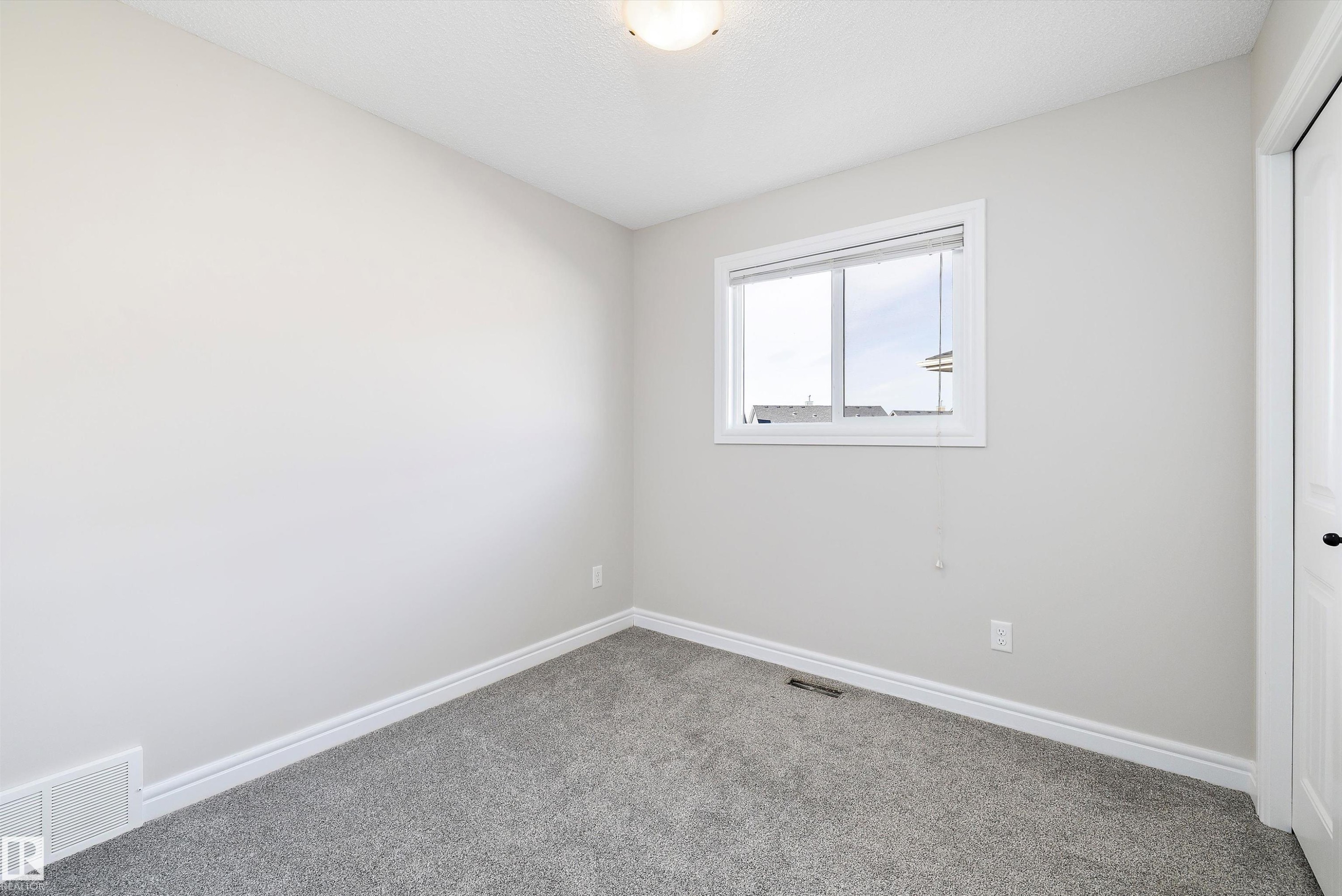 1104 161 Street, Edmonton, AB - Indoor Photo Showing Other Room