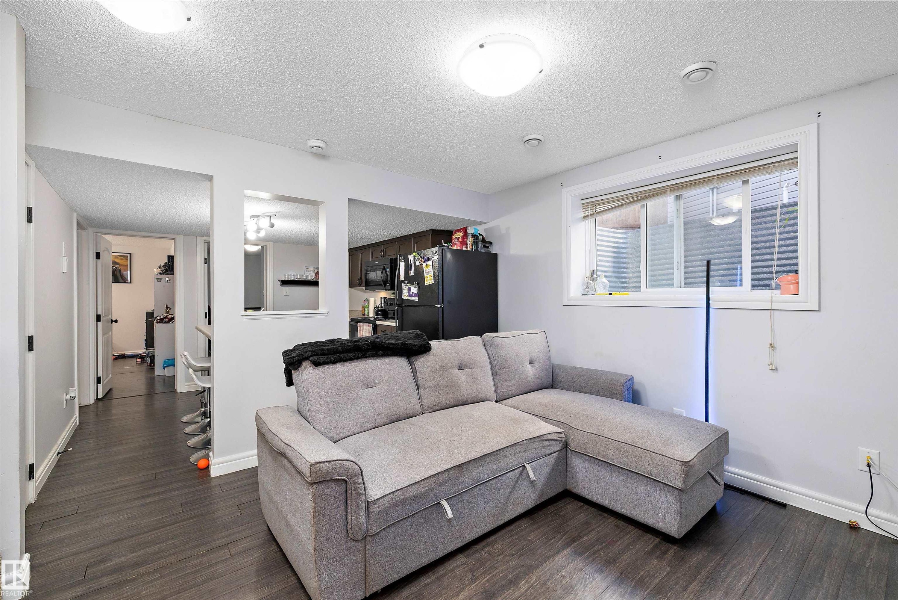 1104 161 Street, Edmonton, AB - Indoor Photo Showing Living Room