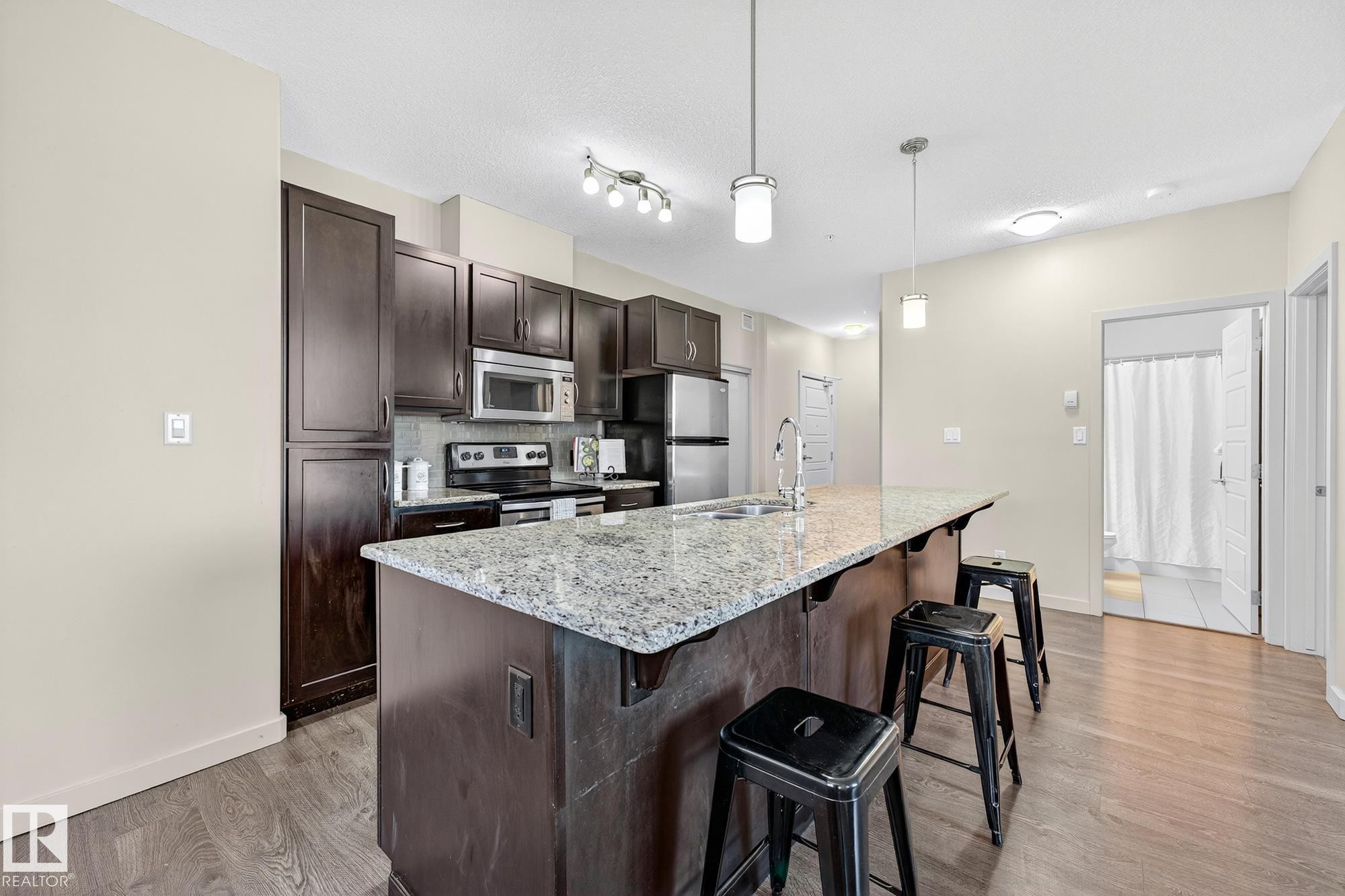 247 308 Ambleside Link, Edmonton, AB - Indoor Photo Showing Kitchen With Upgraded Kitchen