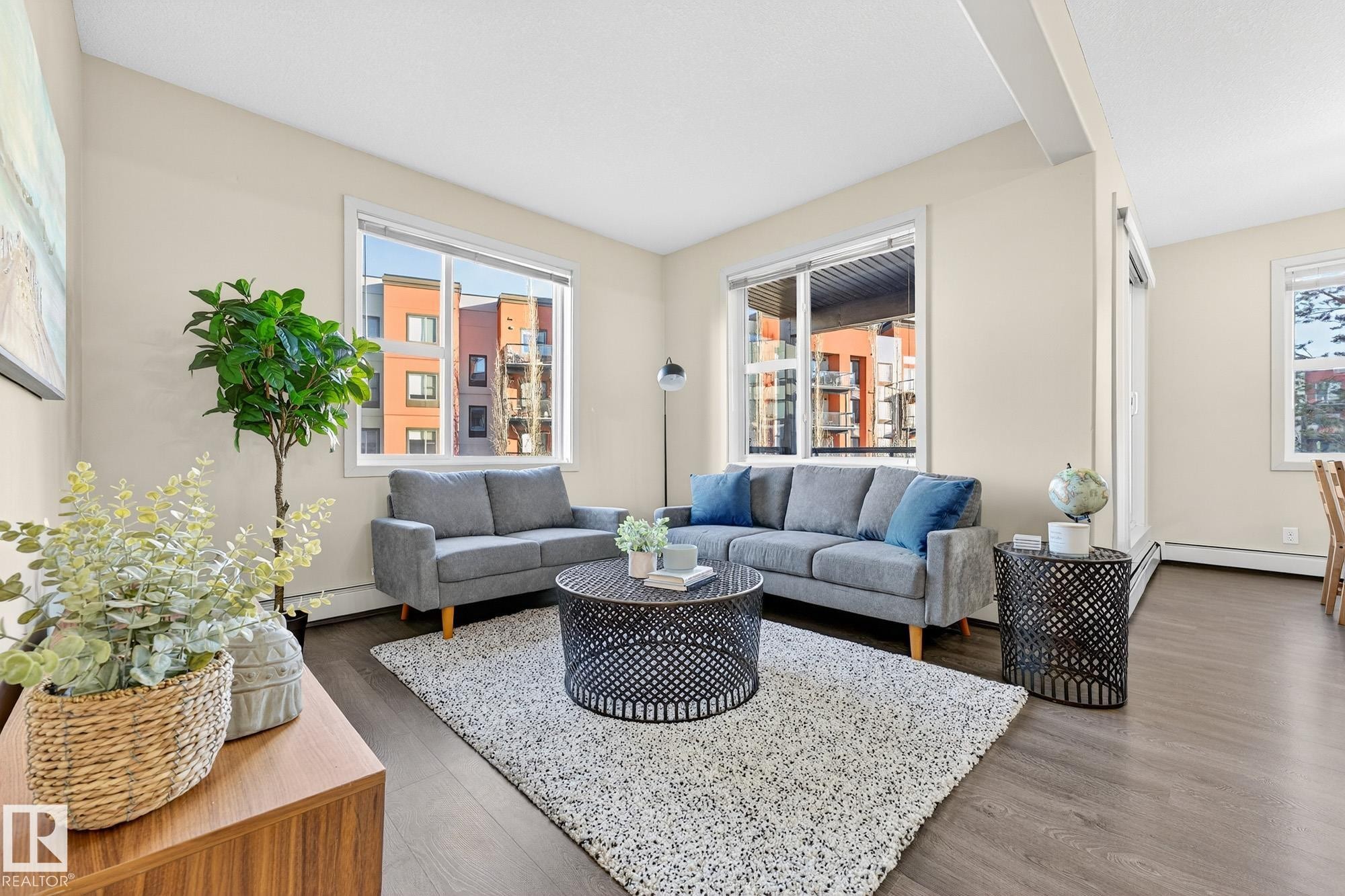 247 308 Ambleside Link, Edmonton, AB - Indoor Photo Showing Living Room
