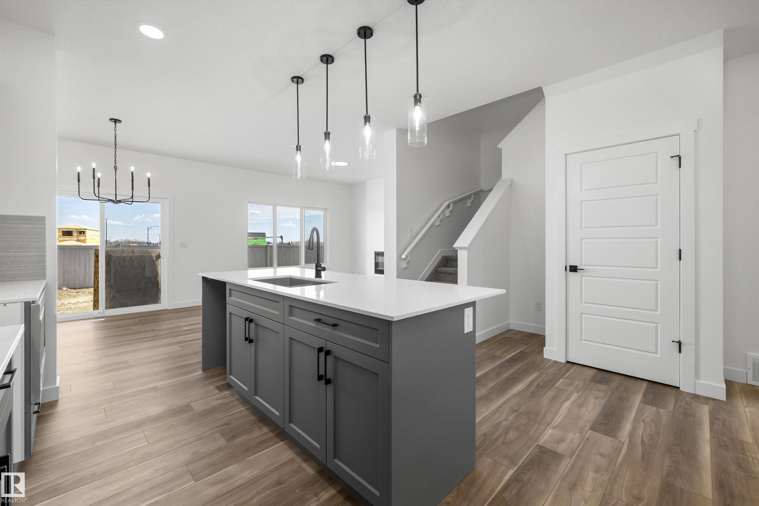 19111 20 Avenue, Edmonton, AB - Indoor Photo Showing Kitchen With Upgraded Kitchen