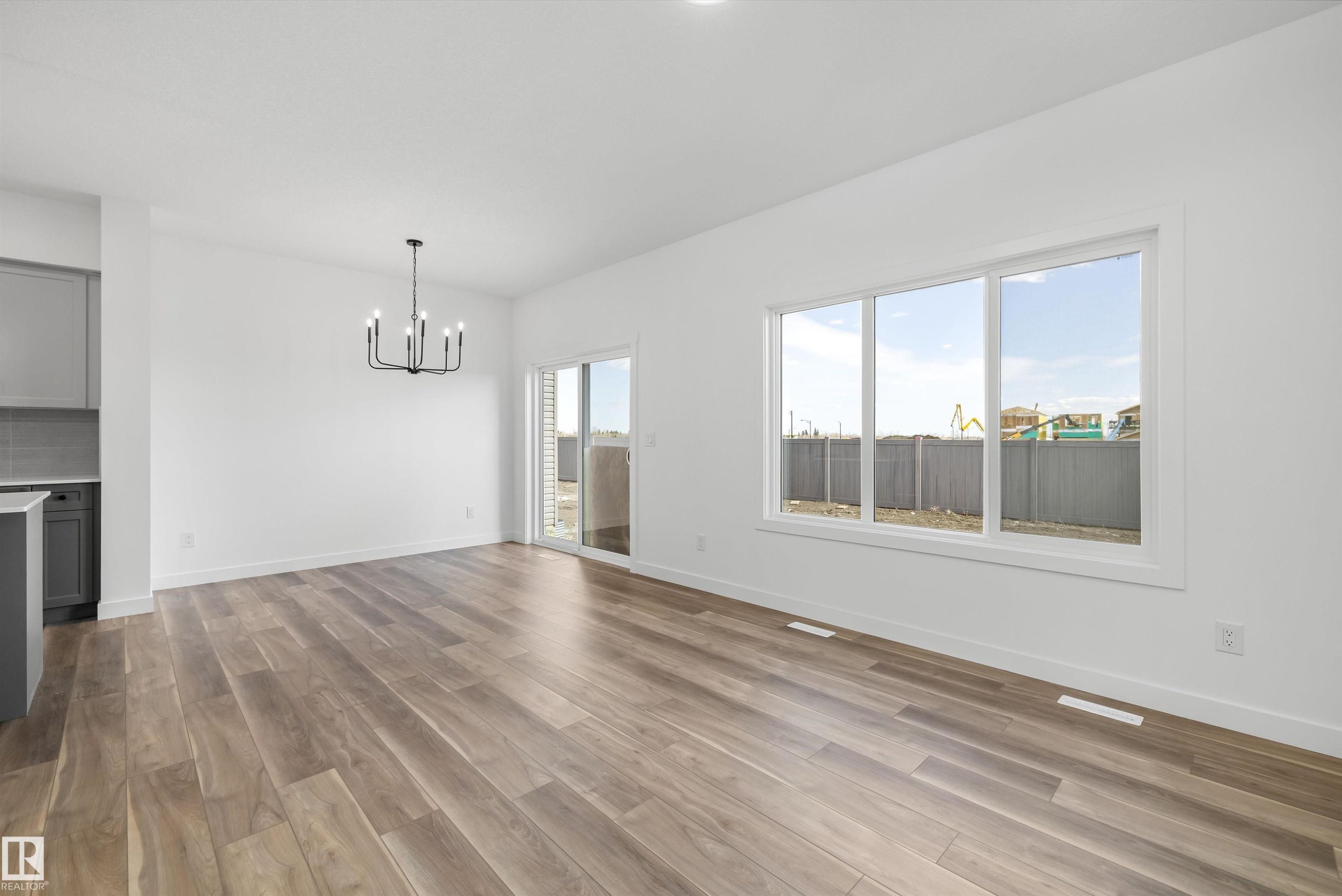 19111 20 Avenue, Edmonton, AB - Indoor