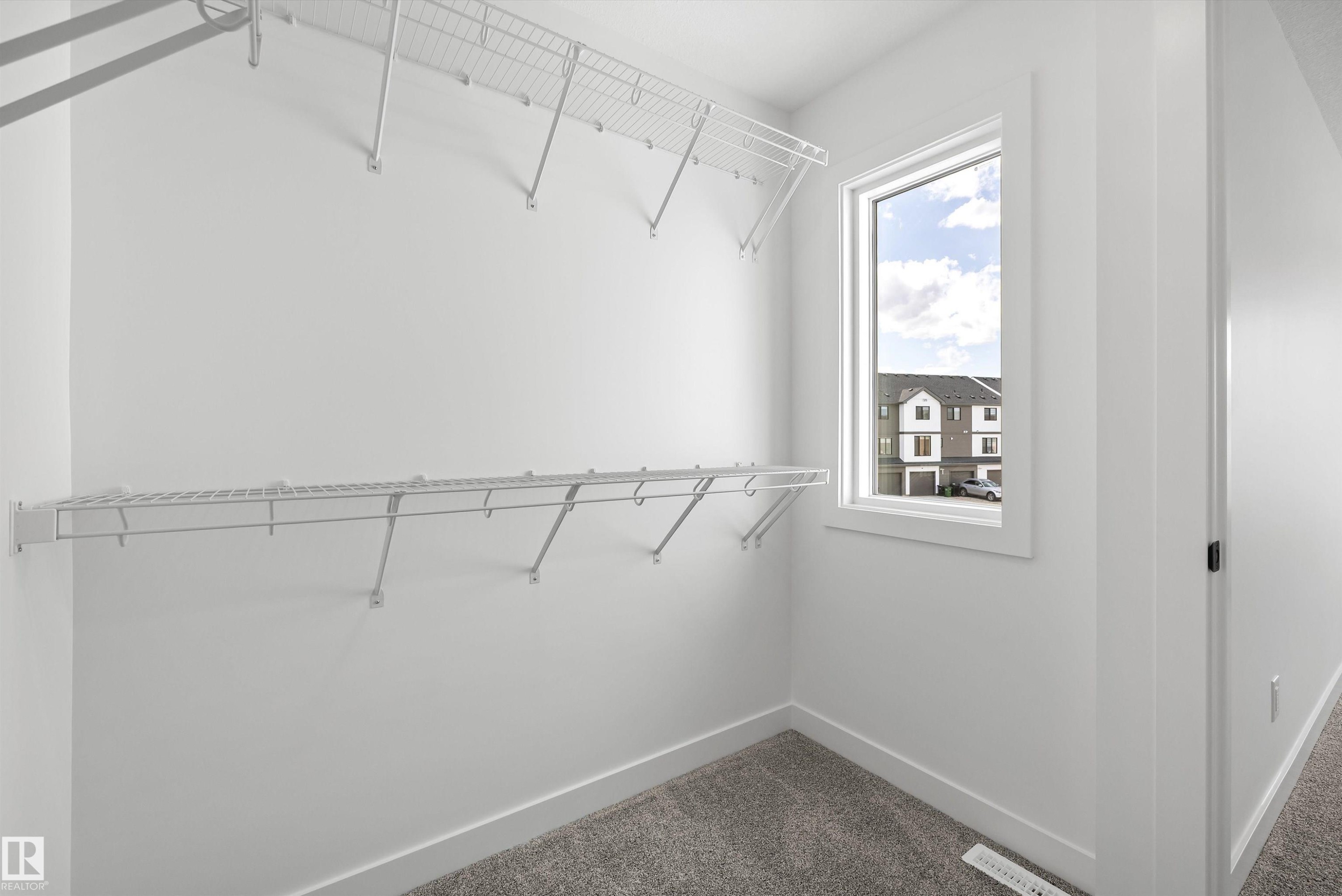 19111 20 Avenue, Edmonton, AB - Indoor With Storage