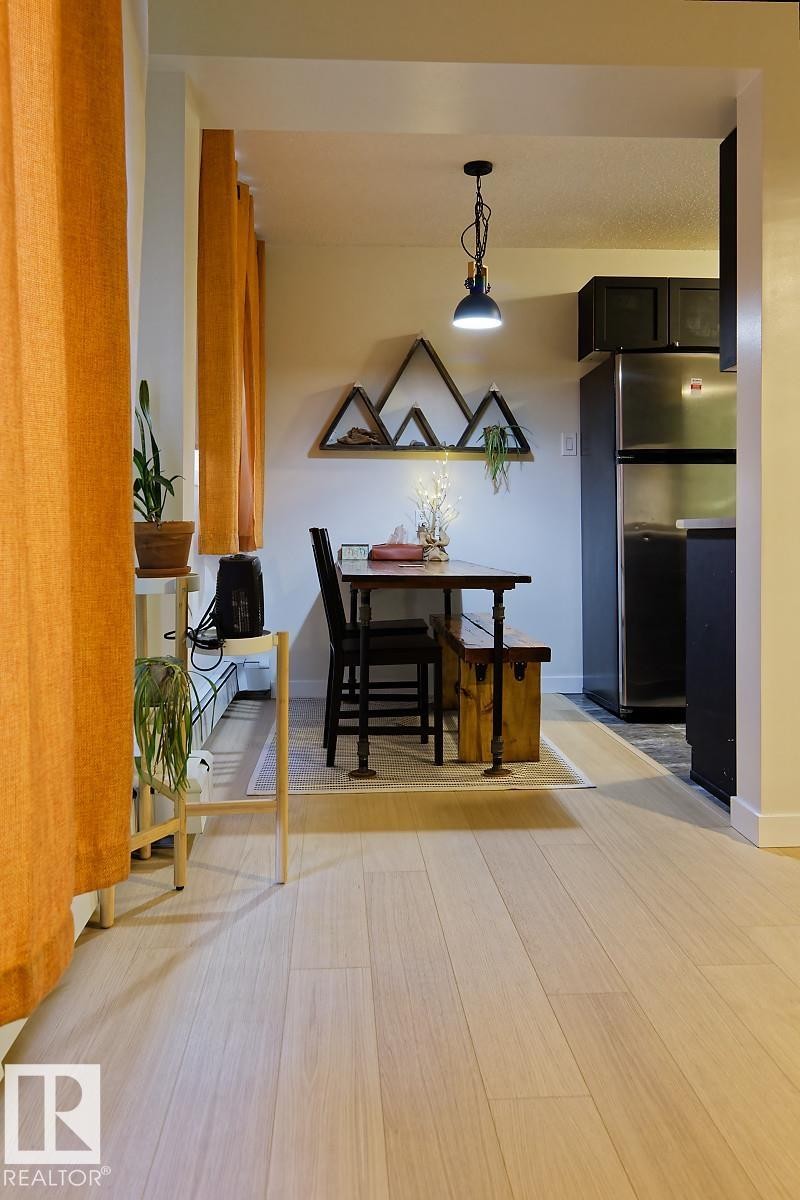 105 11217 103 Avenue Nw, Edmonton, AB - Indoor