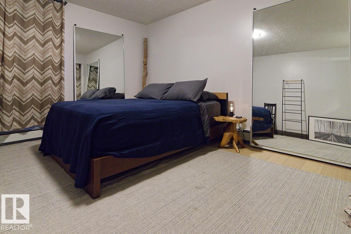 105 11217 103 Avenue Nw, Edmonton, AB - Indoor Photo Showing Bedroom