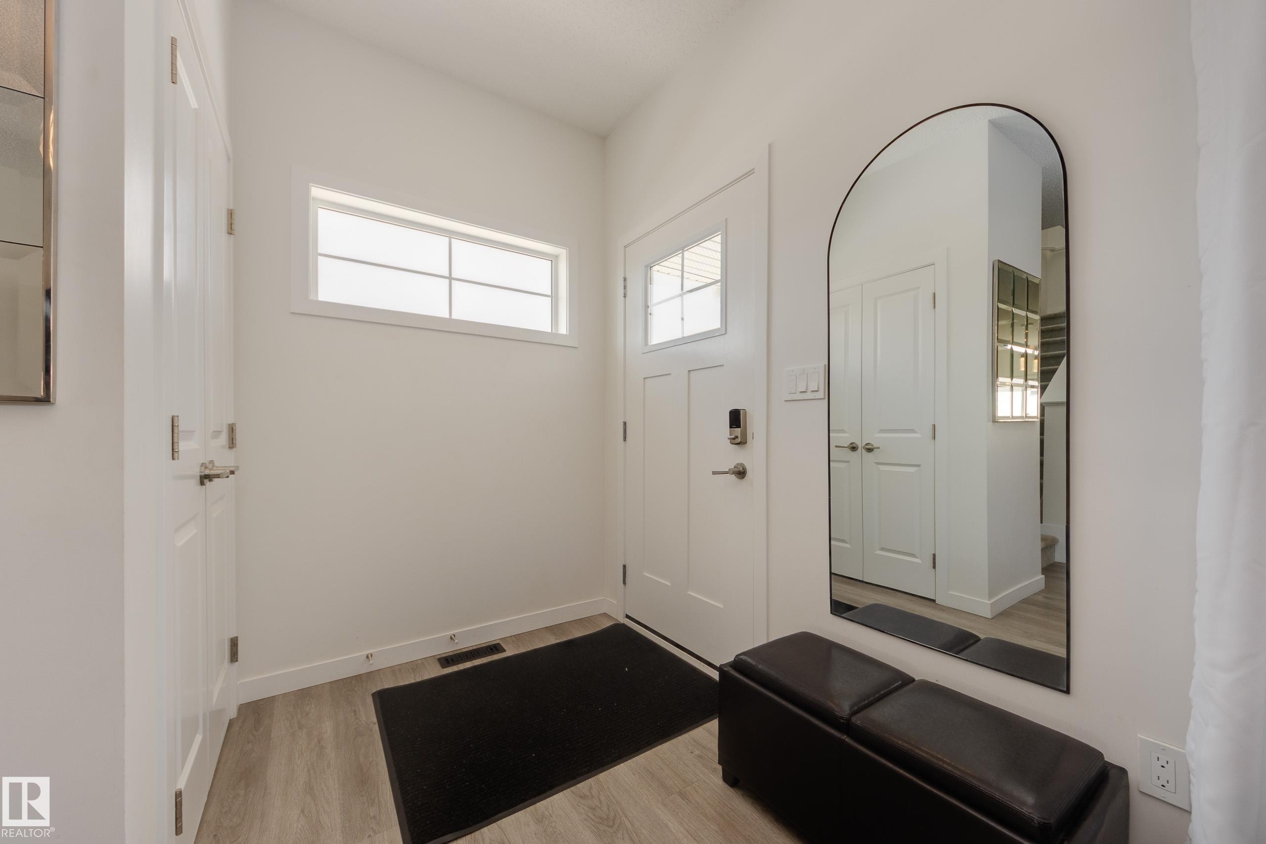 5181 Edgemont Boulevard, Edmonton, AB - Indoor Photo Showing Other Room