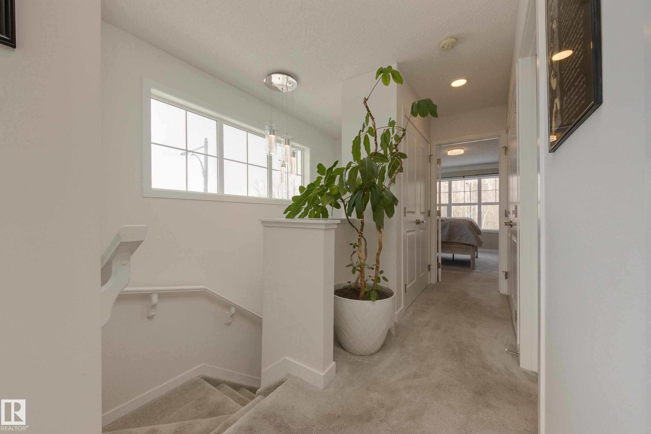 5181 Edgemont Boulevard, Edmonton, AB - Indoor Photo Showing Other Room