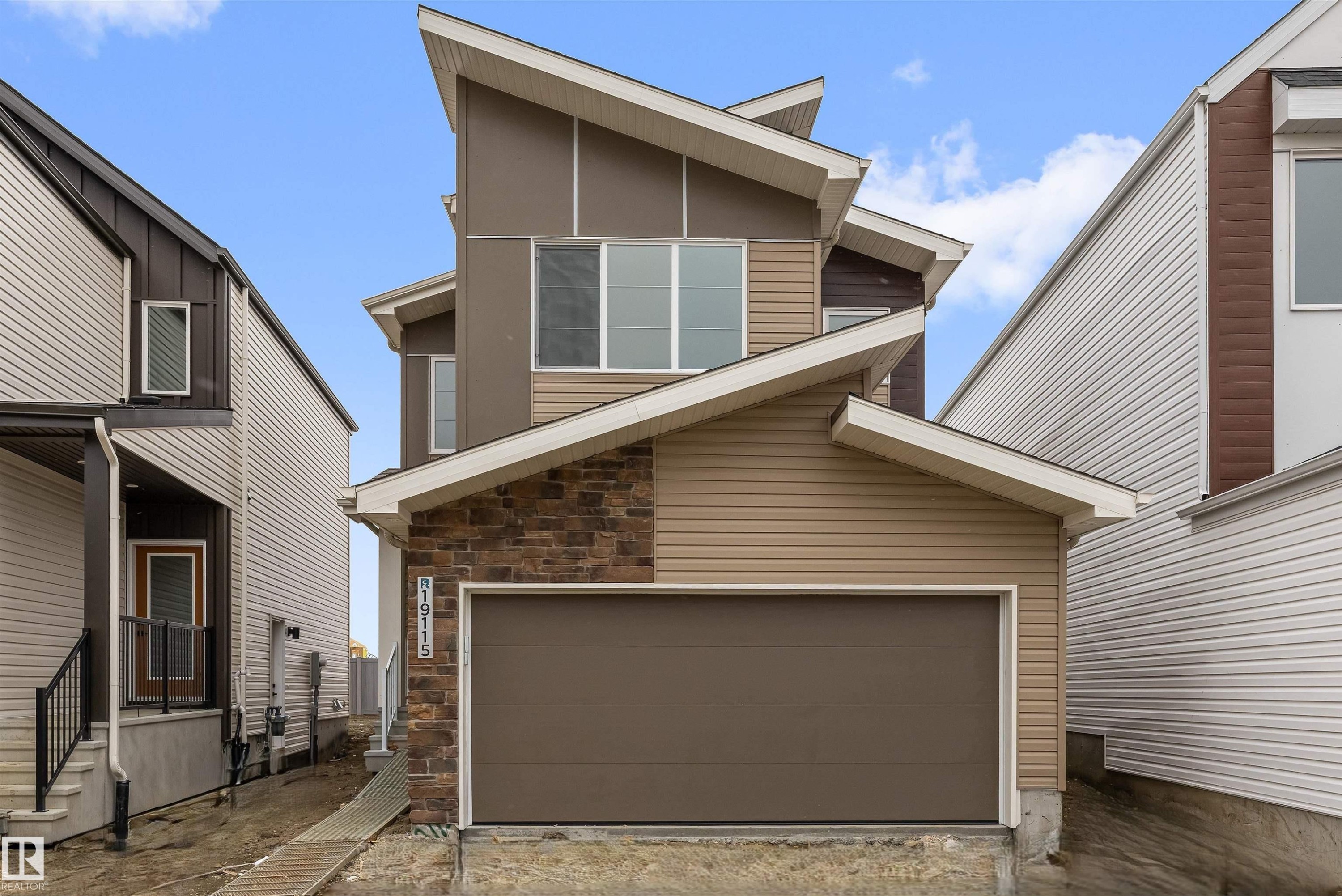 19115 20 Avenue Nw, Edmonton, AB - Outdoor