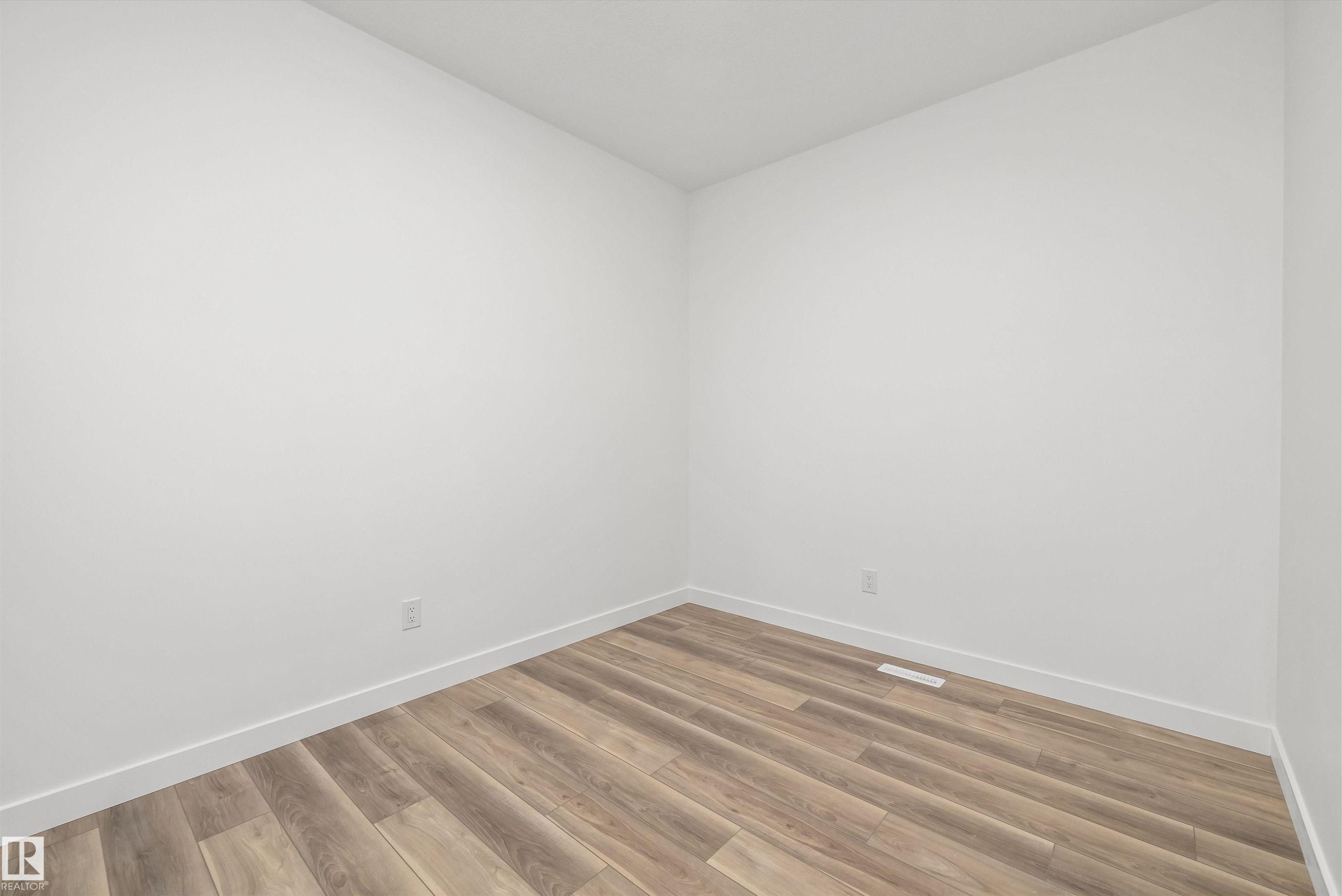 19115 20 Avenue Nw, Edmonton, AB - Indoor Photo Showing Other Room