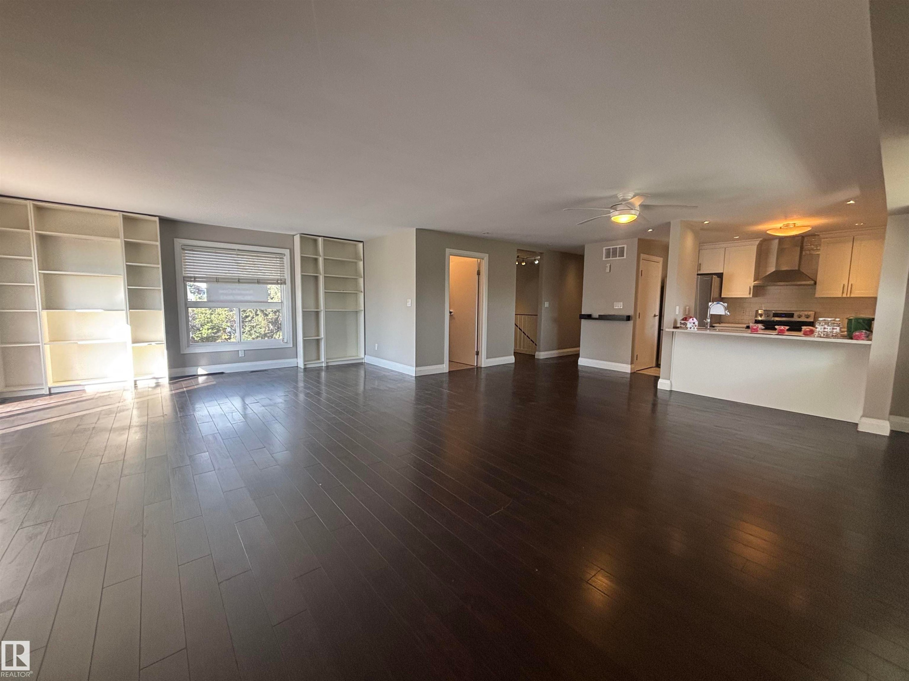 5979 40 Avenue, Edmonton, AB - Indoor