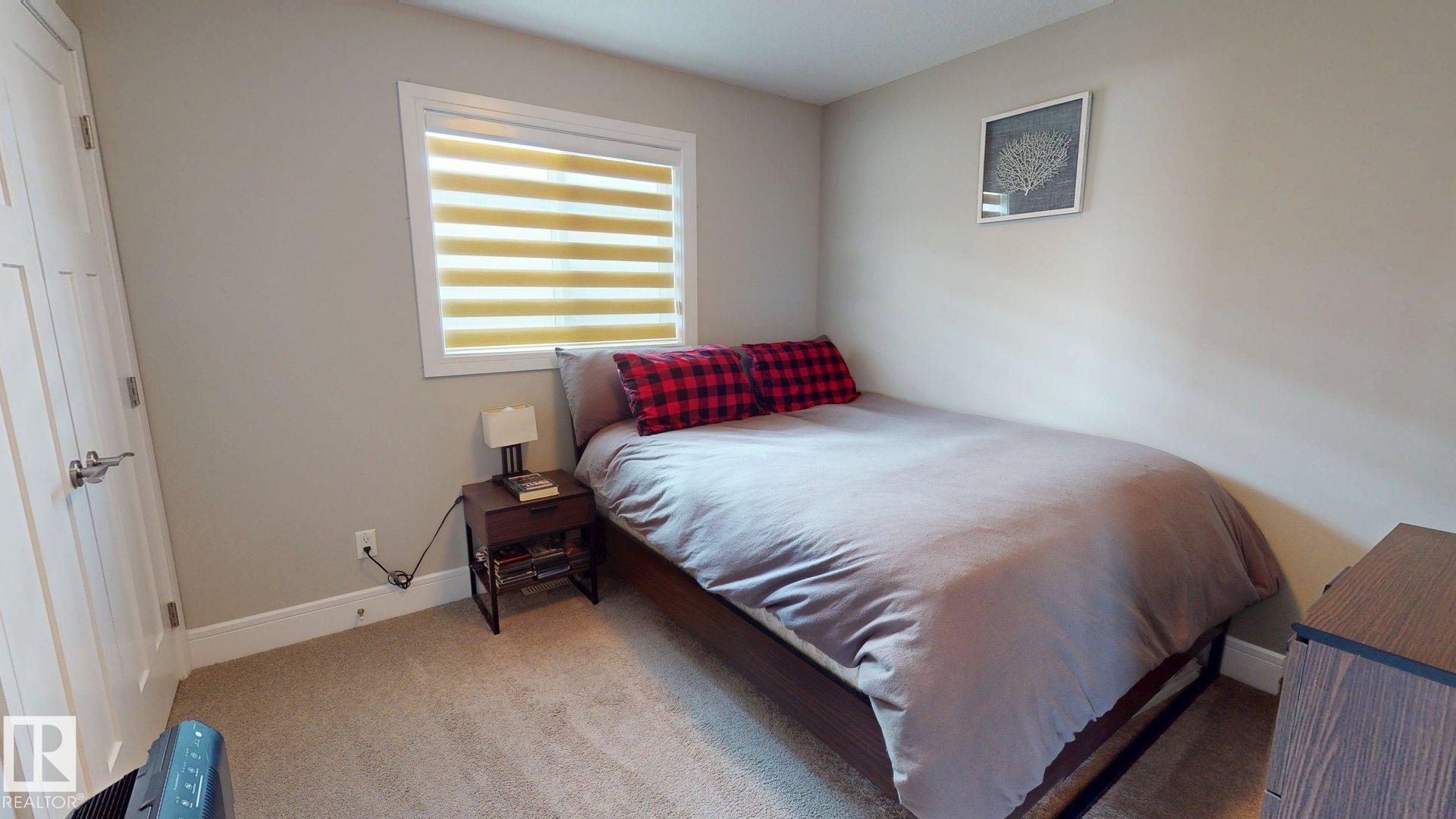 3621 Claxton Place, Edmonton, AB - Indoor Photo Showing Bedroom