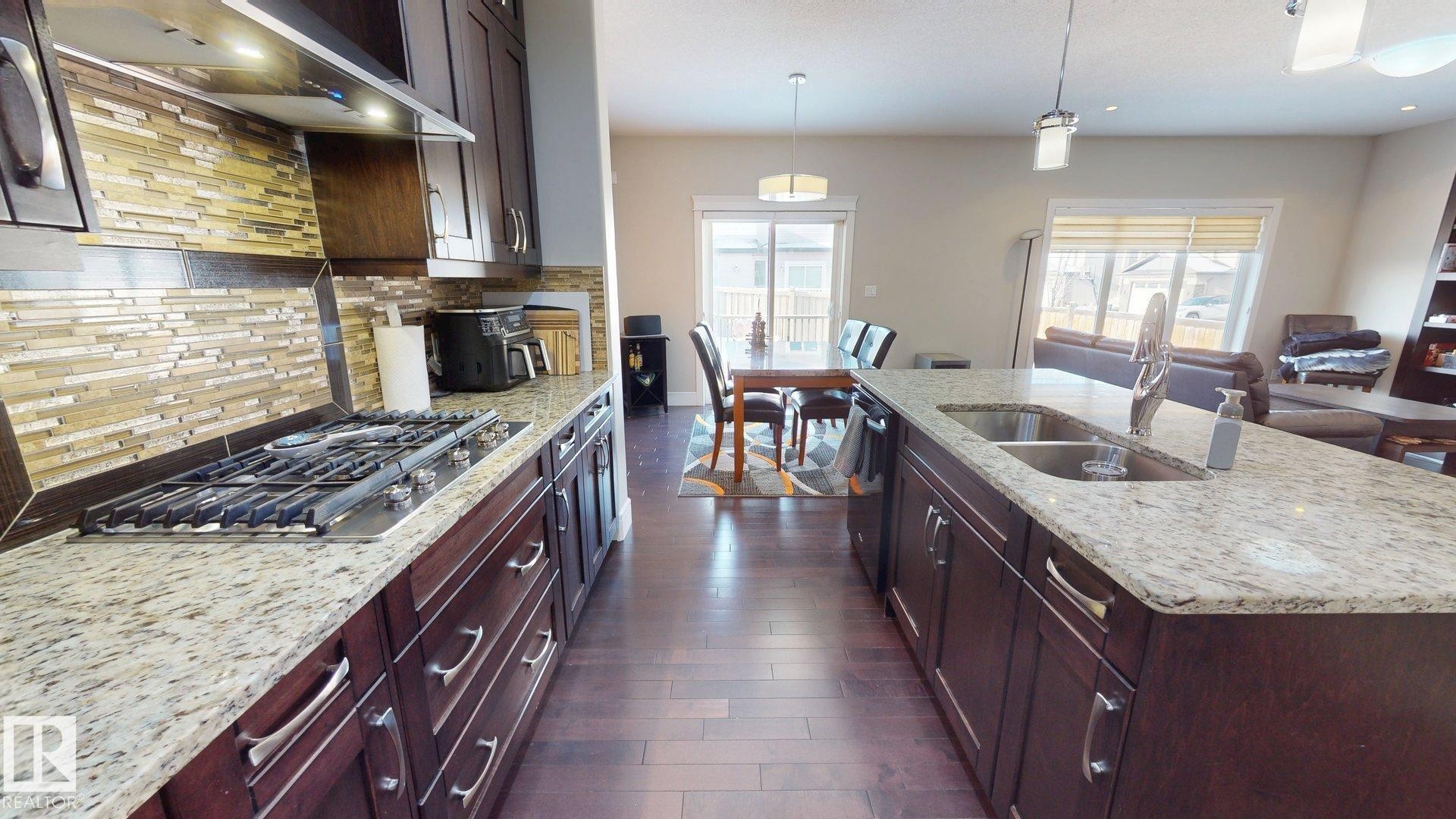 3621 Claxton Place, Edmonton, AB - Indoor Photo Showing Kitchen With Double Sink With Upgraded Kitchen