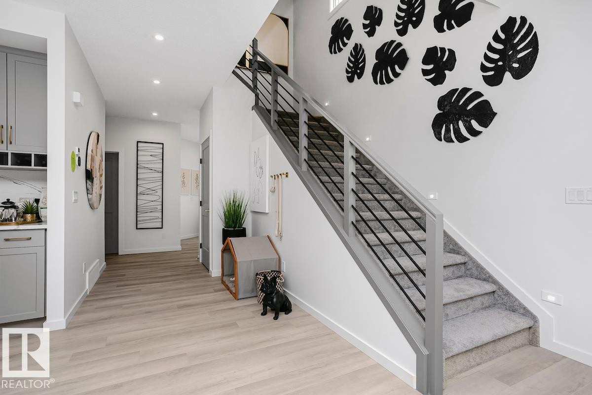 5807 Raven Crescent, Edmonton, AB - Indoor Photo Showing Other Room