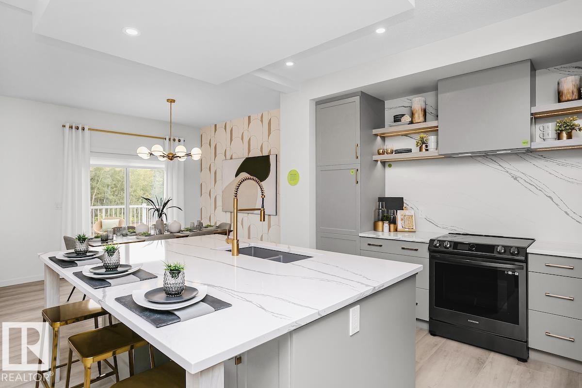 5807 Raven Crescent, Edmonton, AB - Indoor Photo Showing Kitchen