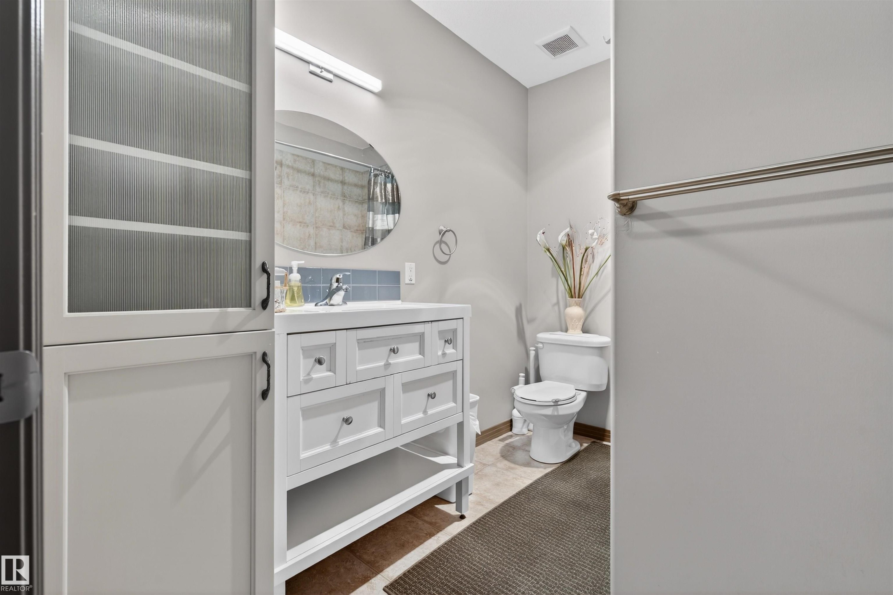 1213 Cunningham Drive, Edmonton, AB - Indoor Photo Showing Bathroom