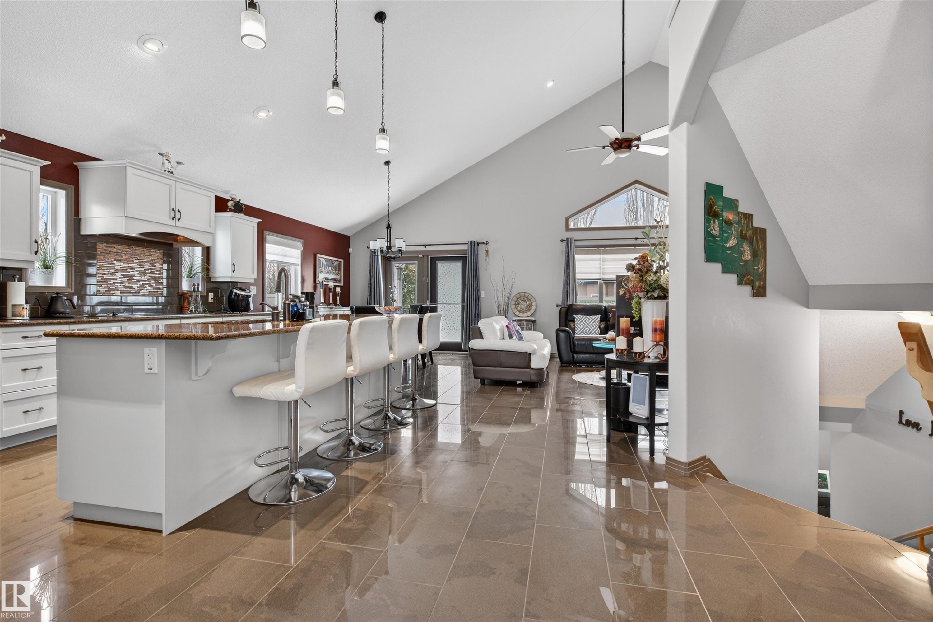 1213 Cunningham Drive, Edmonton, AB - Indoor Photo Showing Kitchen With Upgraded Kitchen