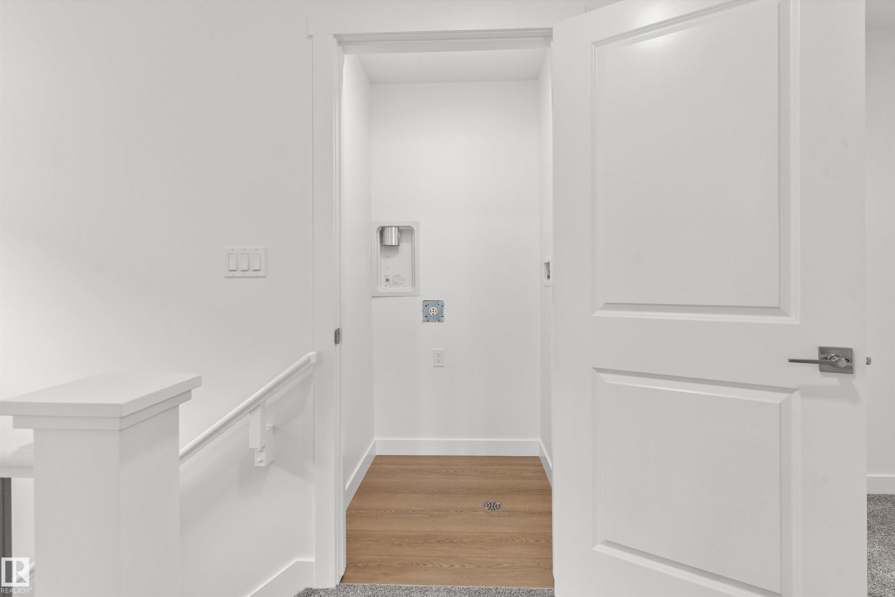 924 18 Avenue, Edmonton, AB - Indoor Photo Showing Dining Room