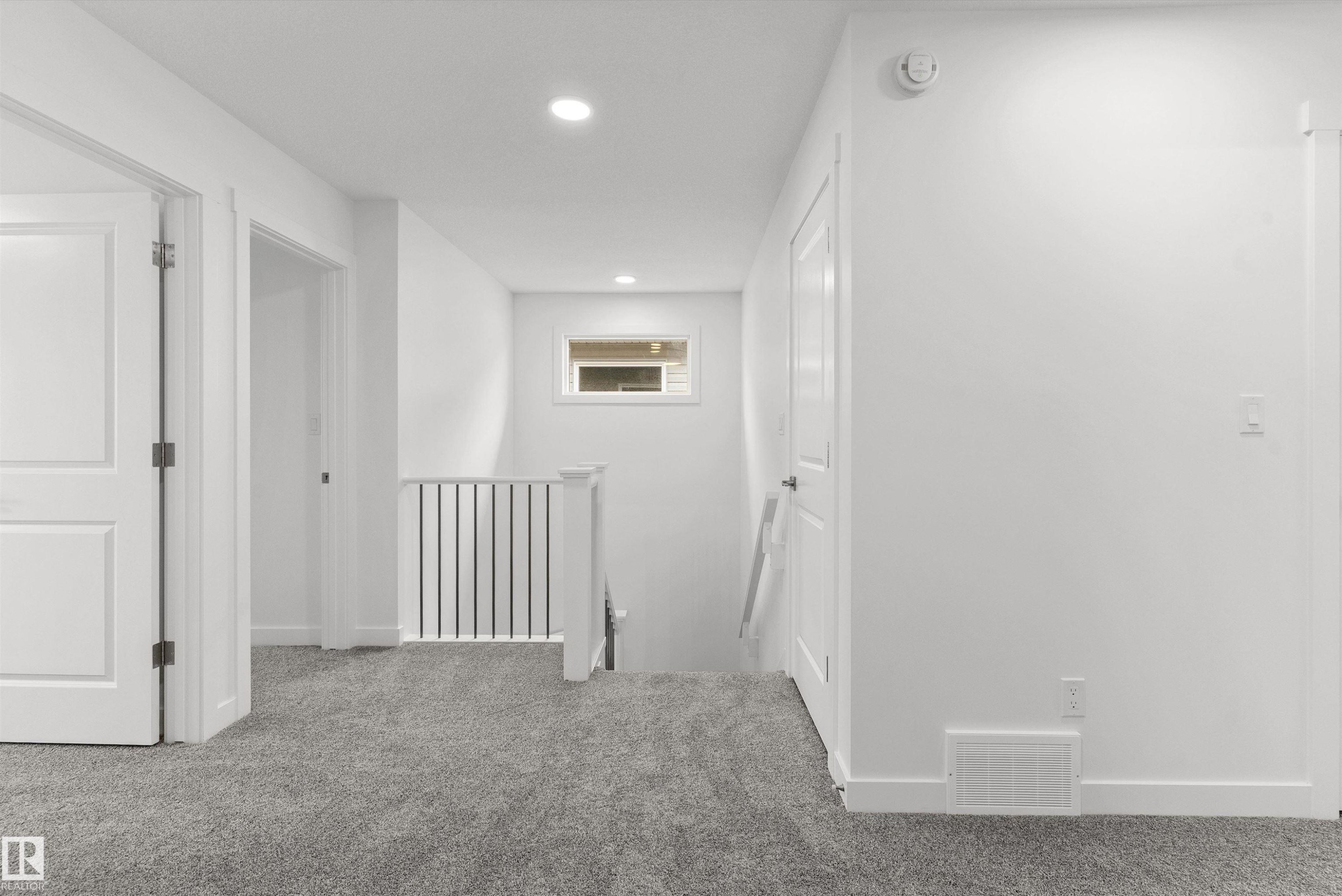 924 18 Avenue, Edmonton, AB - Indoor