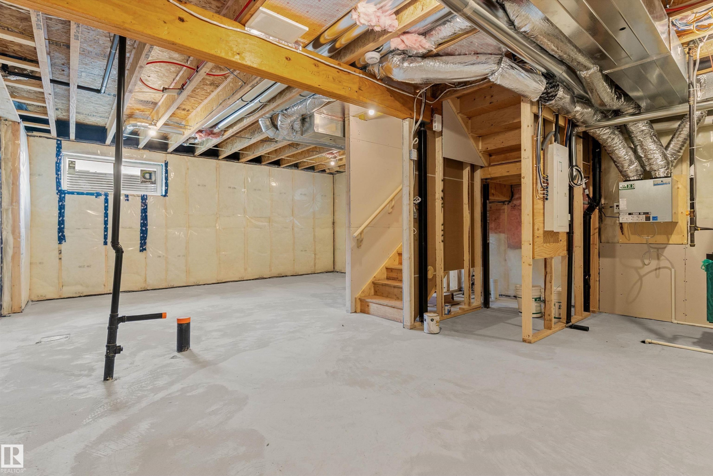 924 18 Avenue, Edmonton, AB - Indoor Photo Showing Bedroom