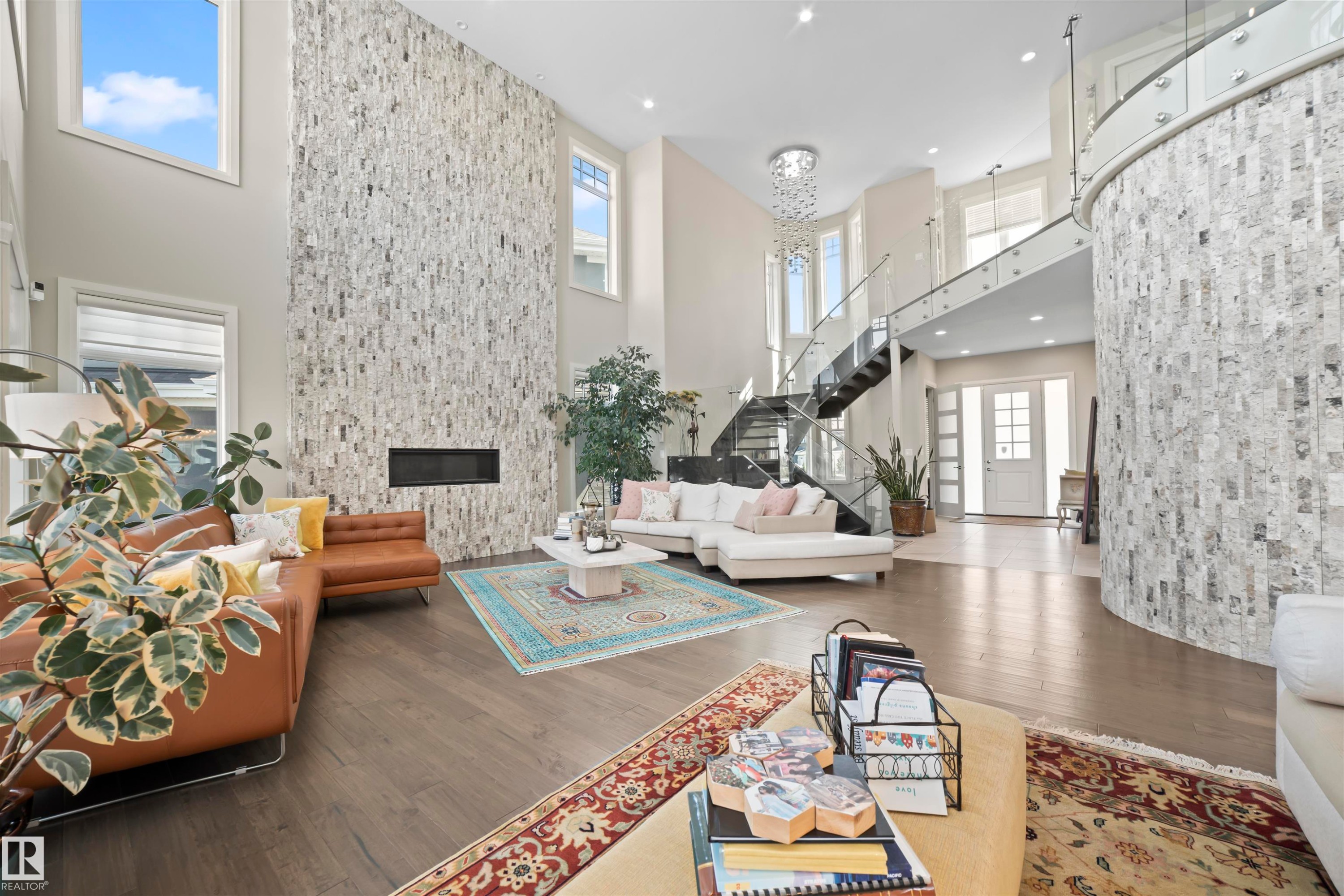 8948 20 Avenue, Edmonton, AB - Indoor Photo Showing Other Room