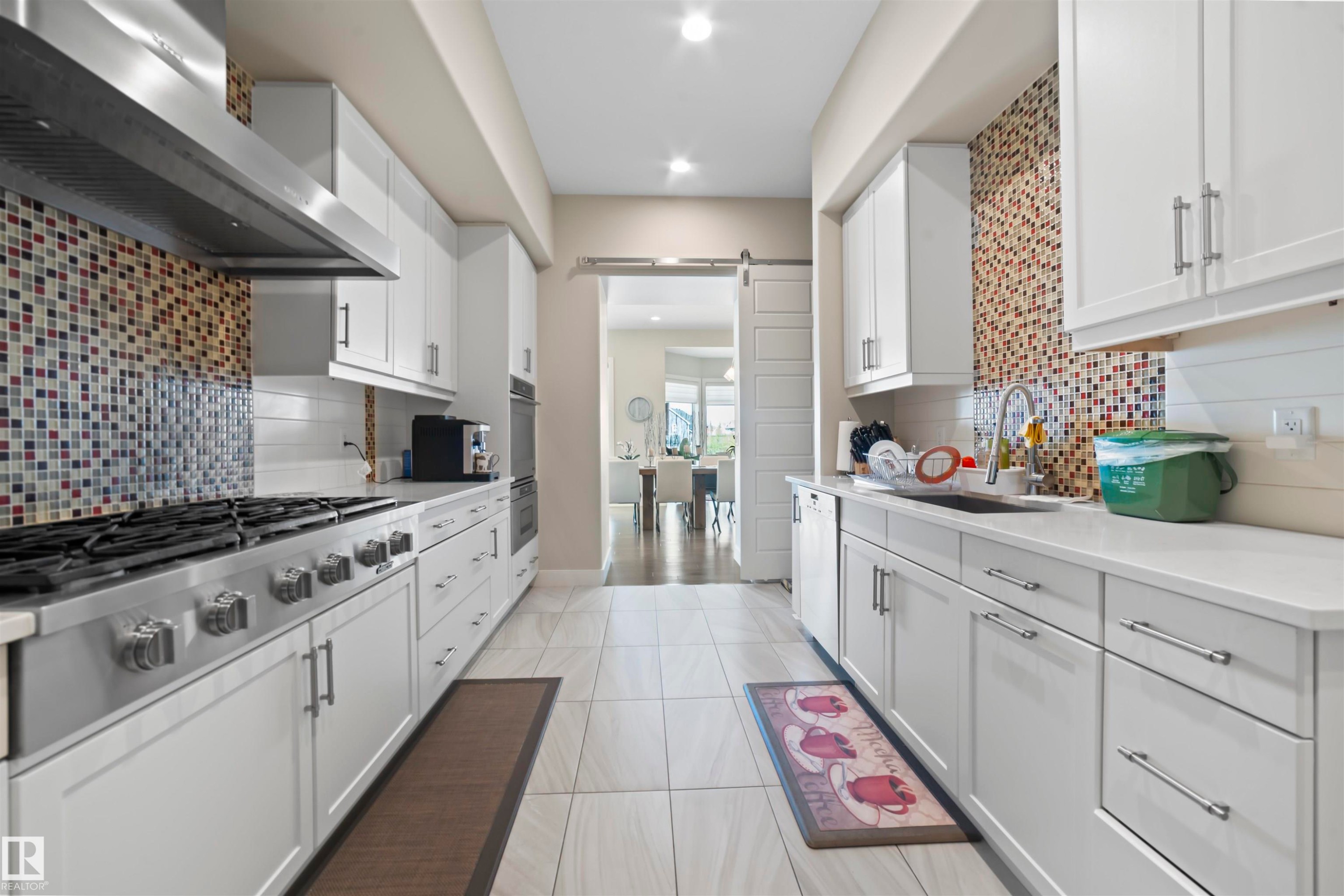 8948 20 Avenue, Edmonton, AB - Indoor Photo Showing Kitchen With Upgraded Kitchen