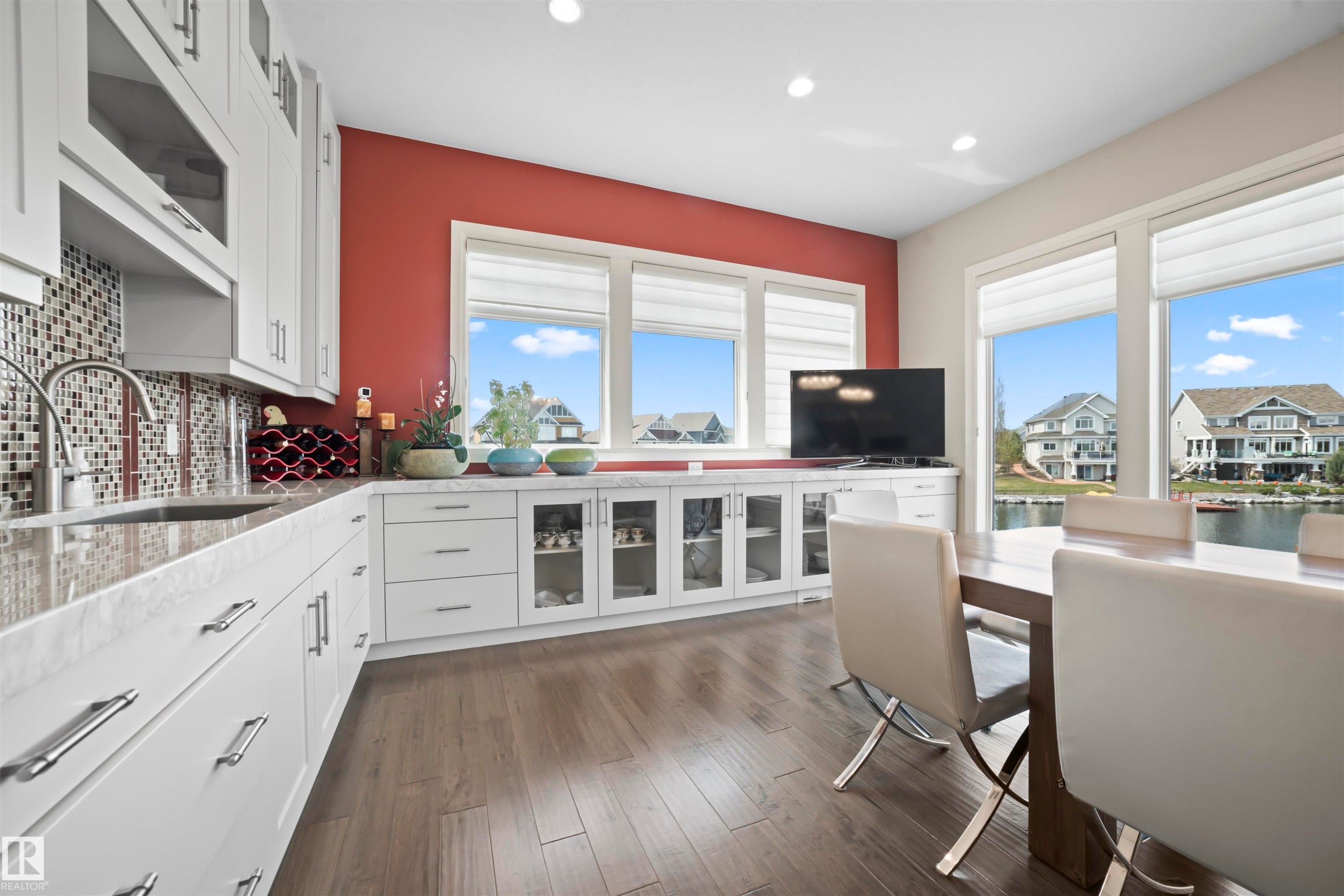 8948 20 Avenue, Edmonton, AB - Indoor Photo Showing Kitchen With Upgraded Kitchen
