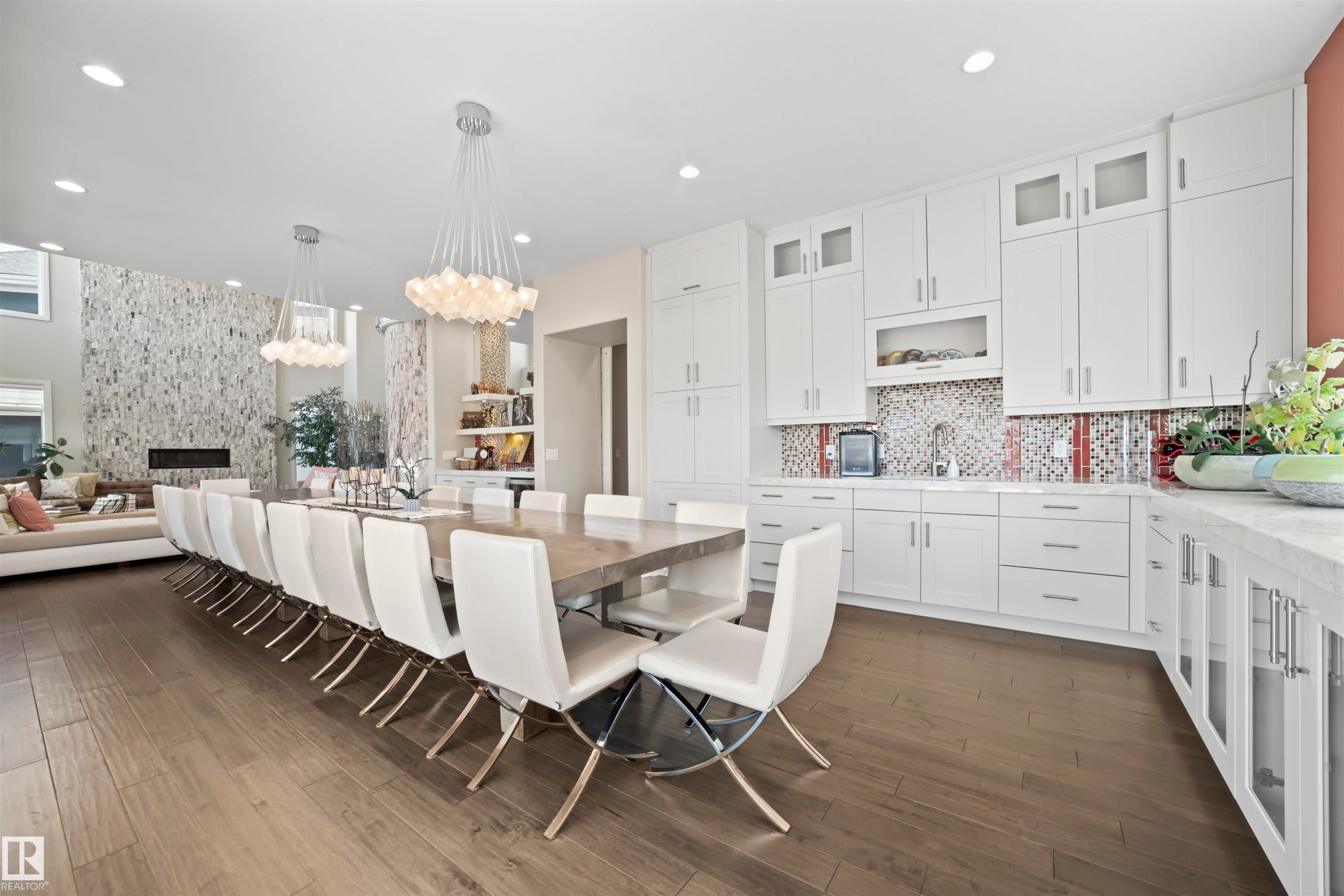 8948 20 Avenue, Edmonton, AB - Indoor